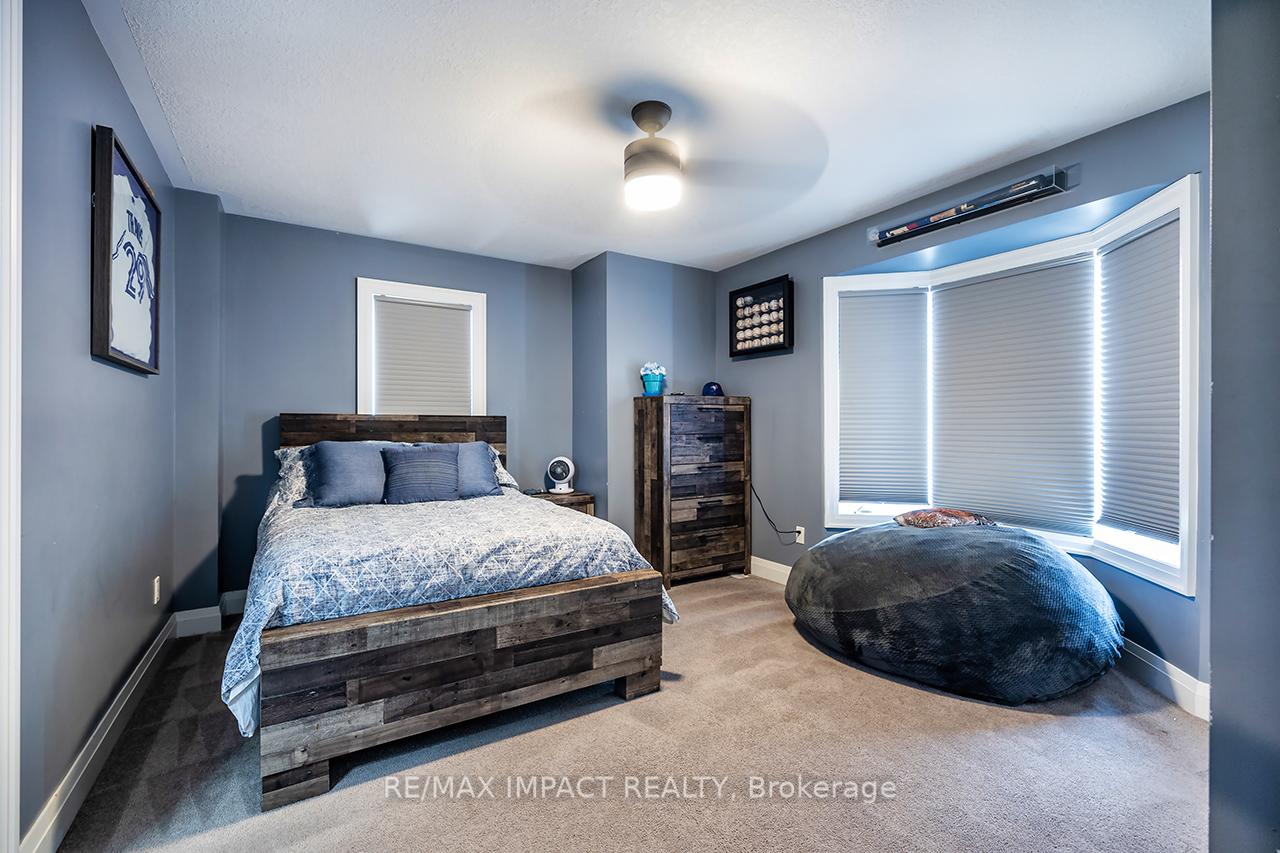 Photo 9 of 384 Northglen Boulevard, Clarington, Bowmanville — HOMEH