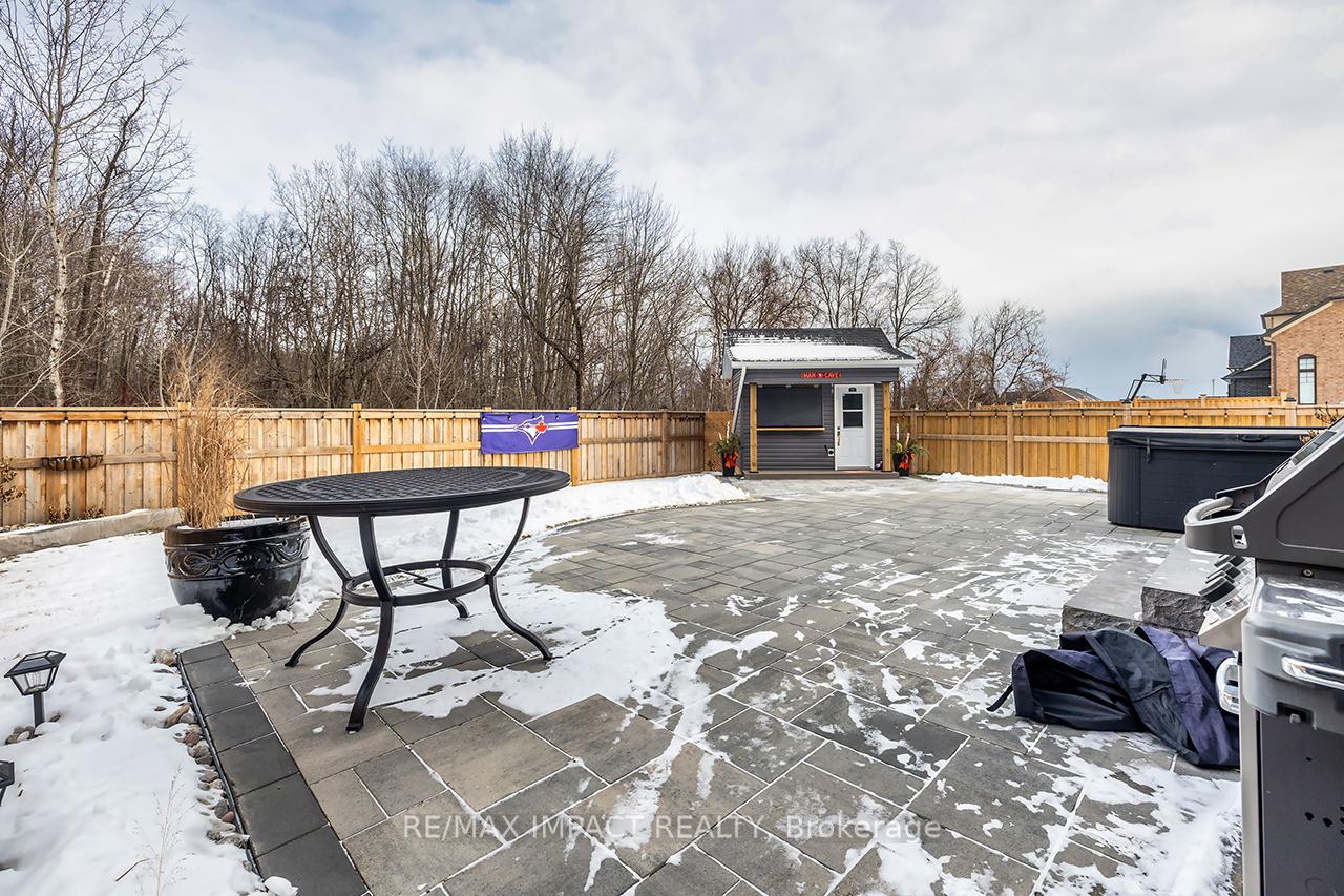 Photo 17 of 384 Northglen Boulevard, Clarington, Bowmanville — HOMEH