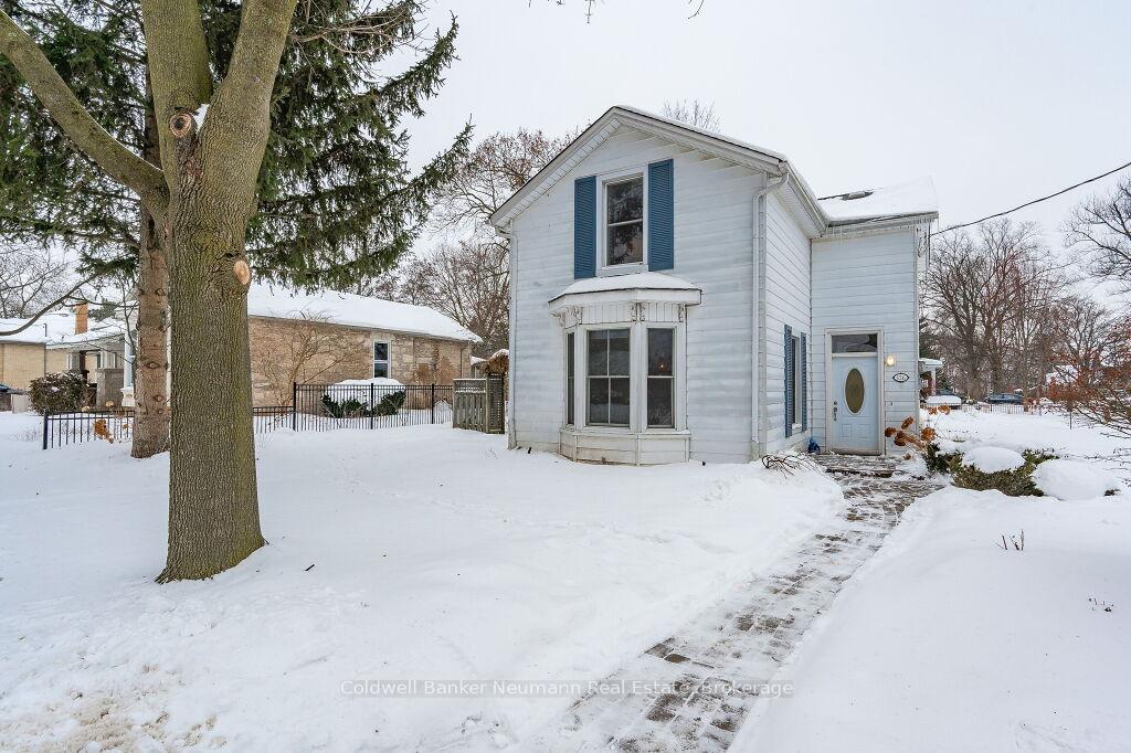 Photo 2 of 126 Palmer Street, Guelph, St. George's — HOMEH