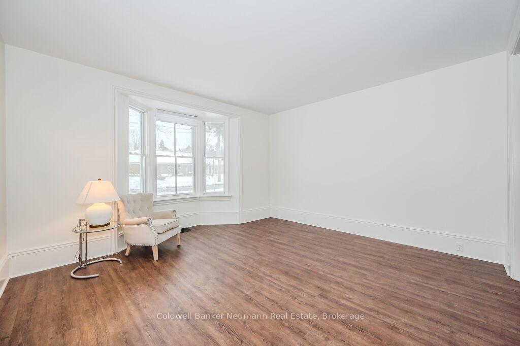 Photo 12 of 126 Palmer Street, Guelph, St. George's — HOMEH