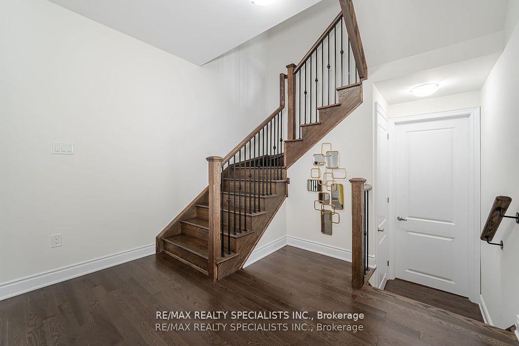Photo 6 of 43 Petch Avenue, Caledon, Rural Caledon — HOMEH