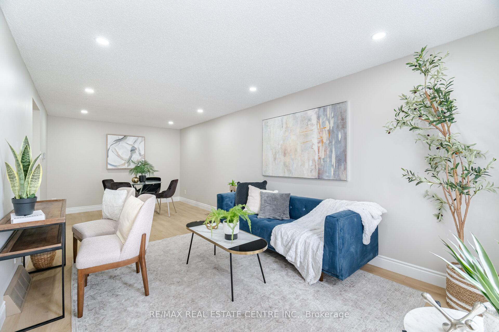 Photo 7 of 635A Rummelhardt Drive, Waterloo — HOMEH