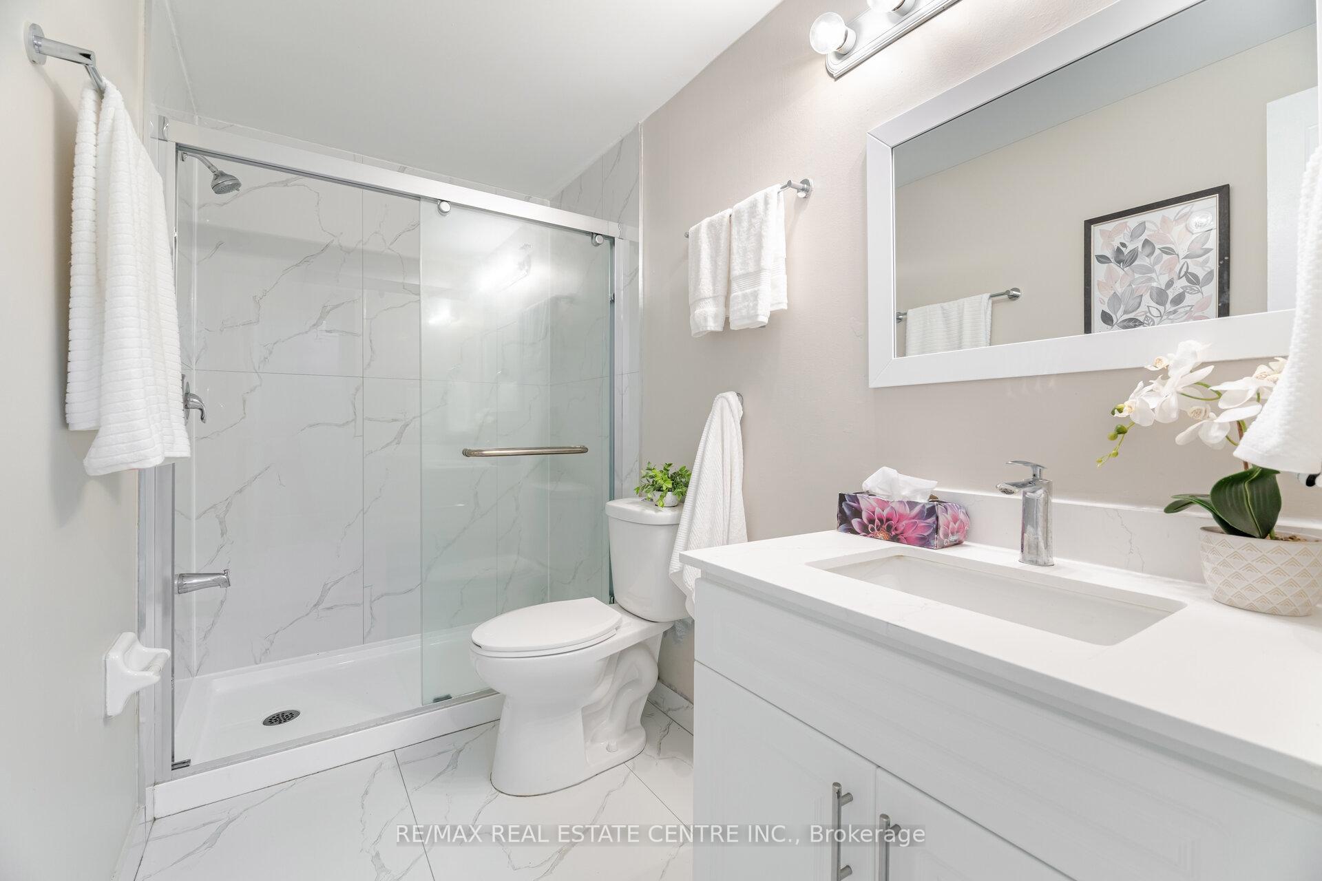 Photo 21 of 635A Rummelhardt Drive, Waterloo — HOMEH