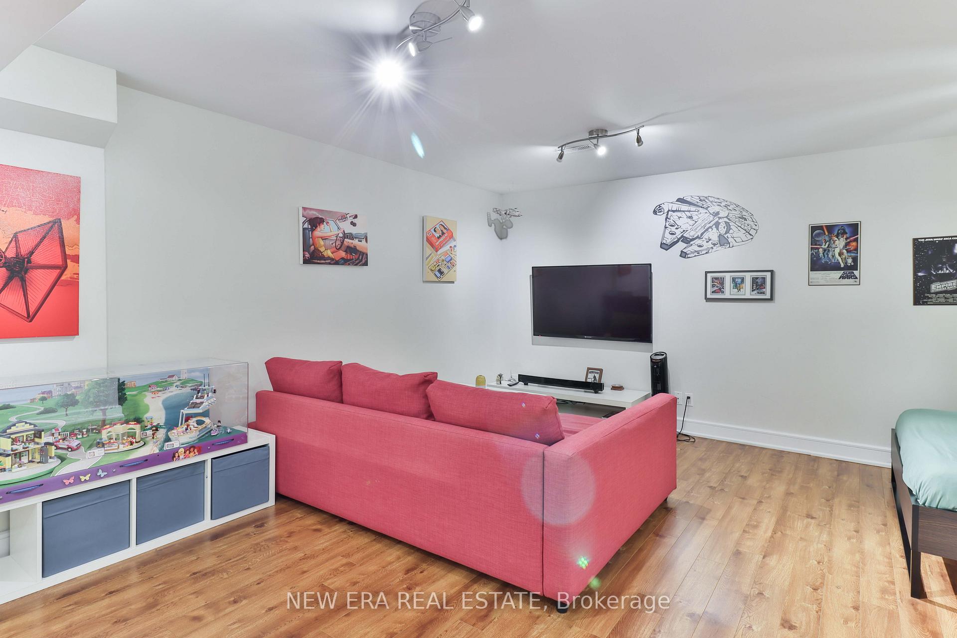 Photo 4 of Unit E, 346 Jarvis Street E, Toronto, Church-Yonge Corridor — HOMEH
