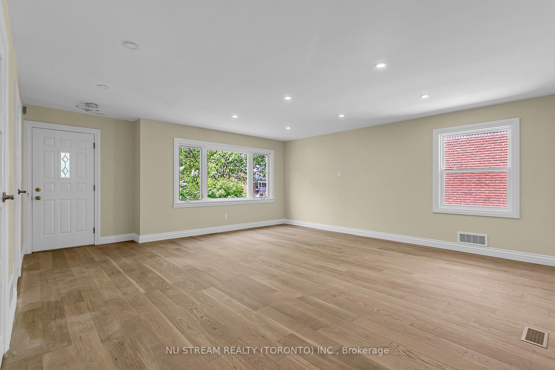 Photo 8 of 688 Rosedale Avenue, Windsor — HOMEH