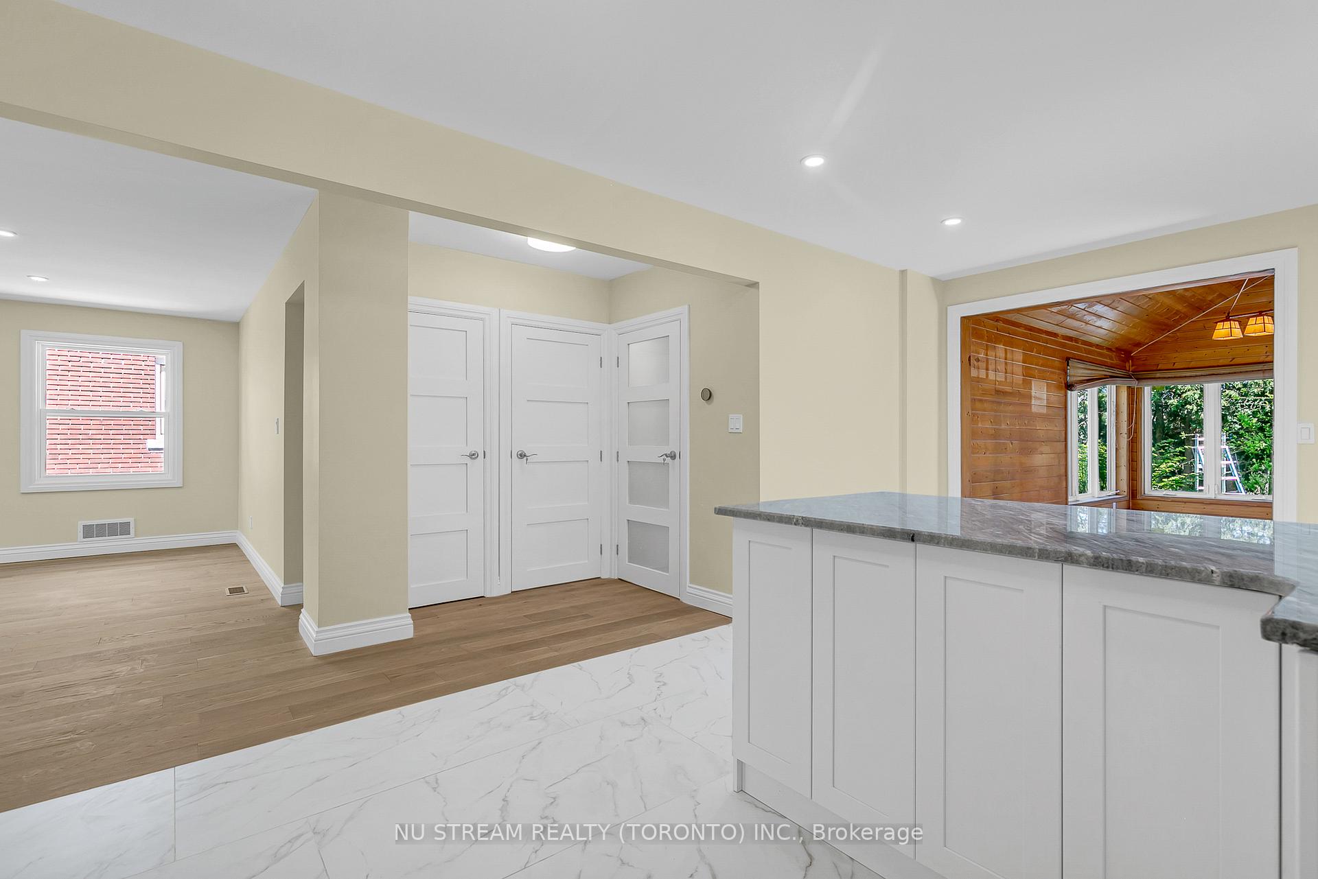Photo 3 of 688 Rosedale Avenue, Windsor — HOMEH