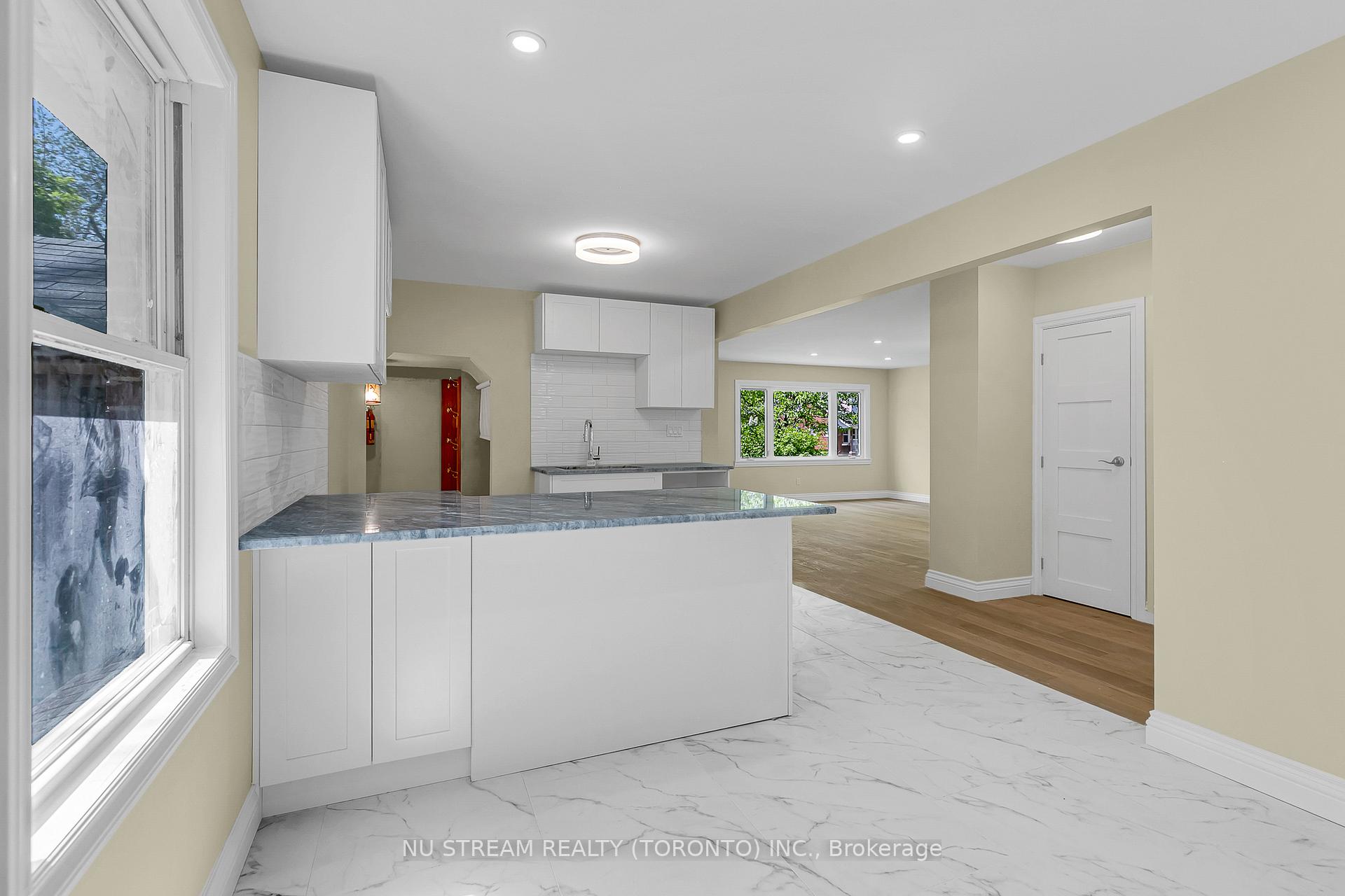 Photo 27 of 688 Rosedale Avenue, Windsor — HOMEH
