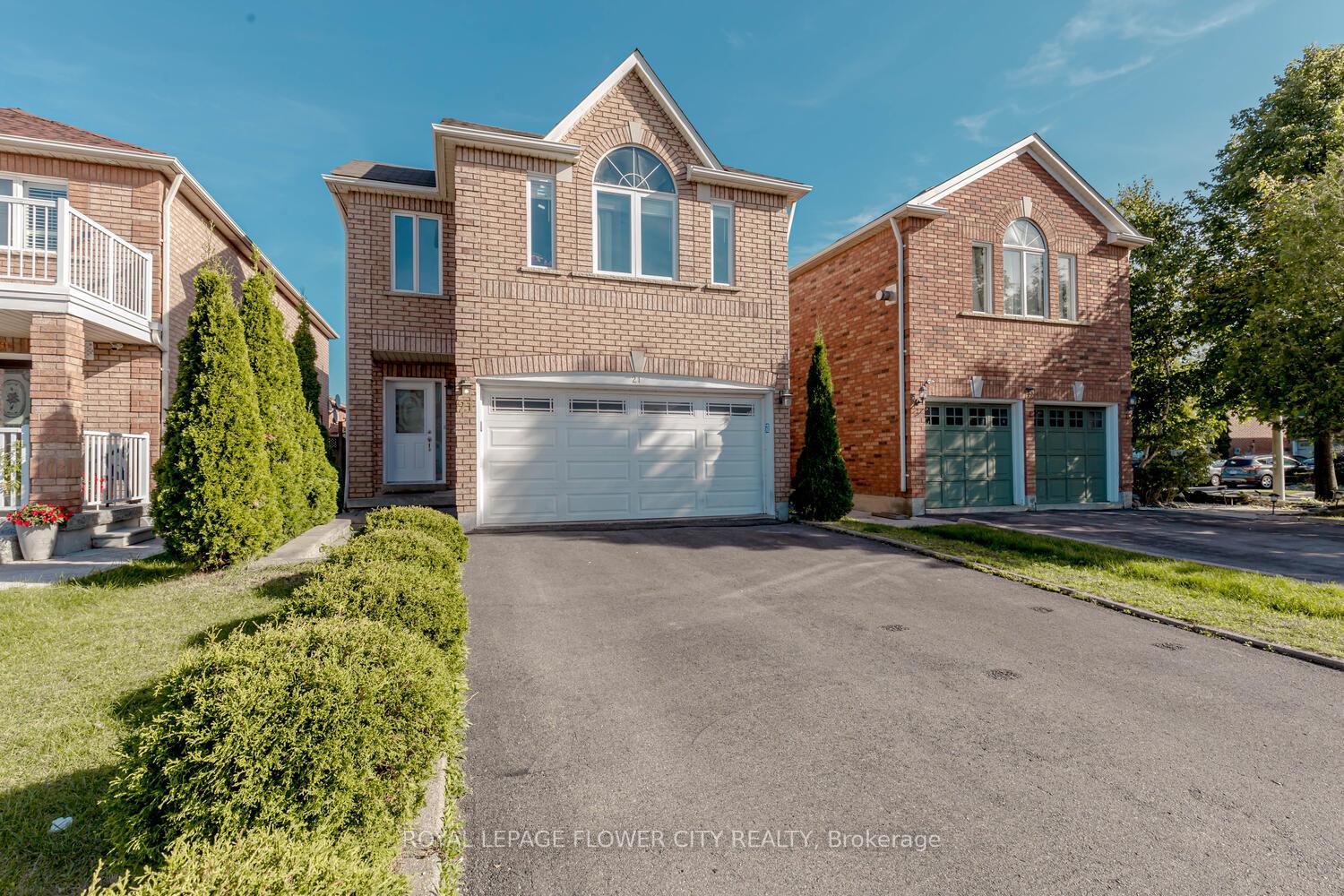 Front of 21 Summerdale Crescent