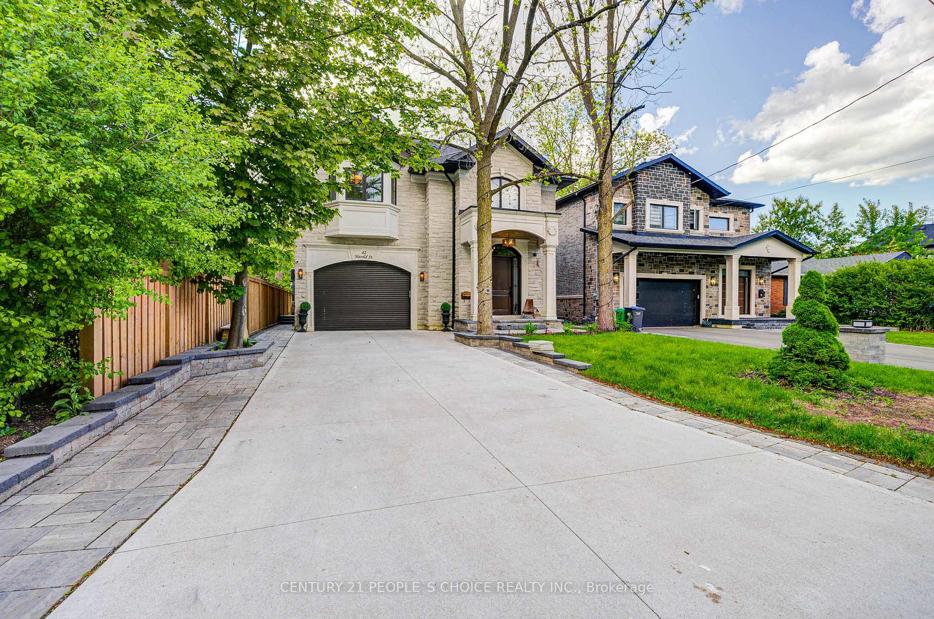 Photo 40 of 42 Harold Street, Brampton, Downtown Brampton — HOMEH