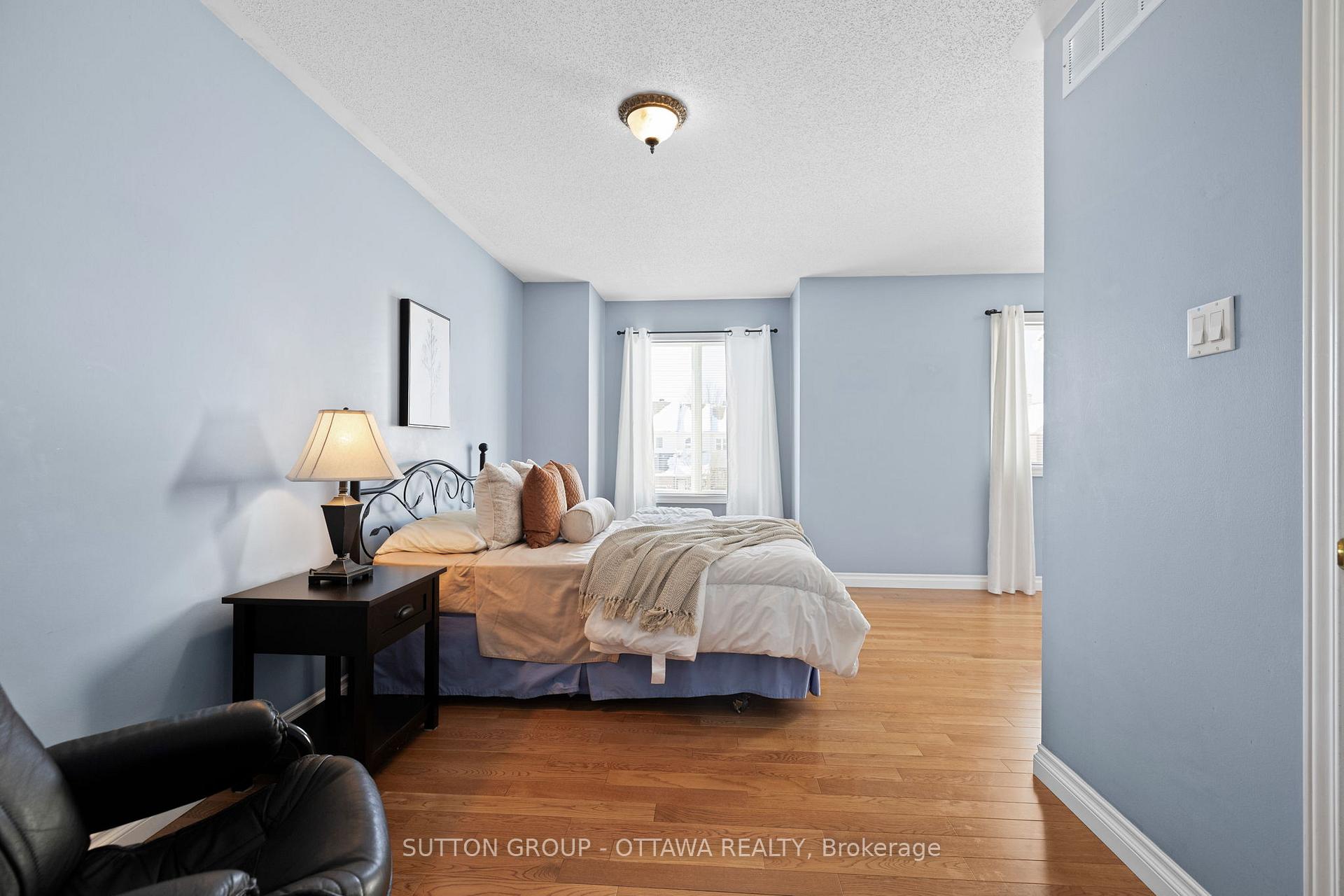 Photo 16 of 45 Redpath Drive, Ottawa, Barrhaven East — HOMEH
