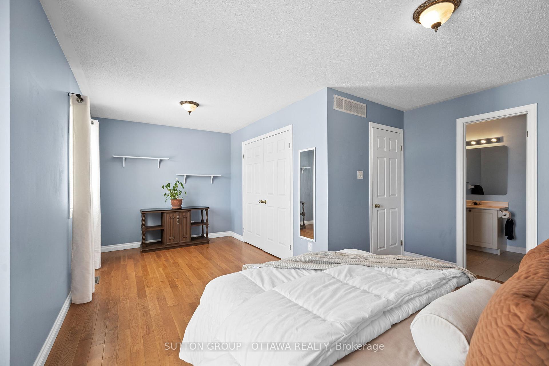 Photo 17 of 45 Redpath Drive, Ottawa, Barrhaven East — HOMEH