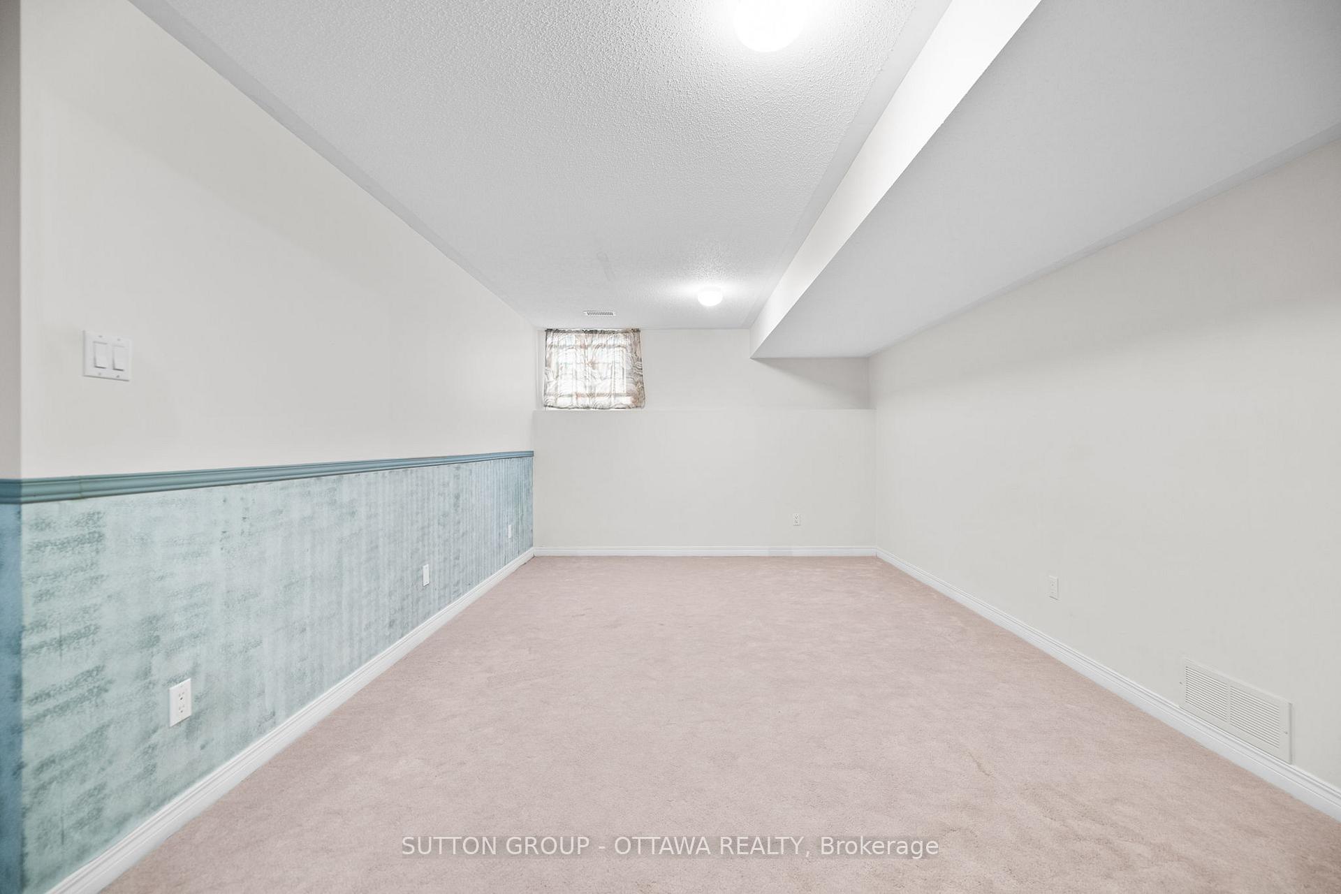 Photo 25 of 45 Redpath Drive, Ottawa, Barrhaven East — HOMEH