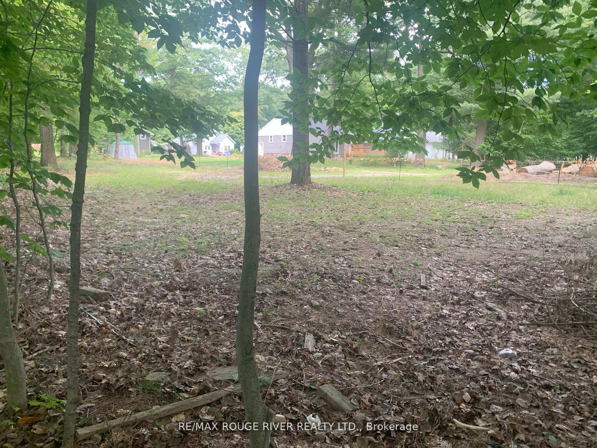Photo 8 of 141 Oakwood Drive, Gravenhurst, Muskoka (S) — HOMEH