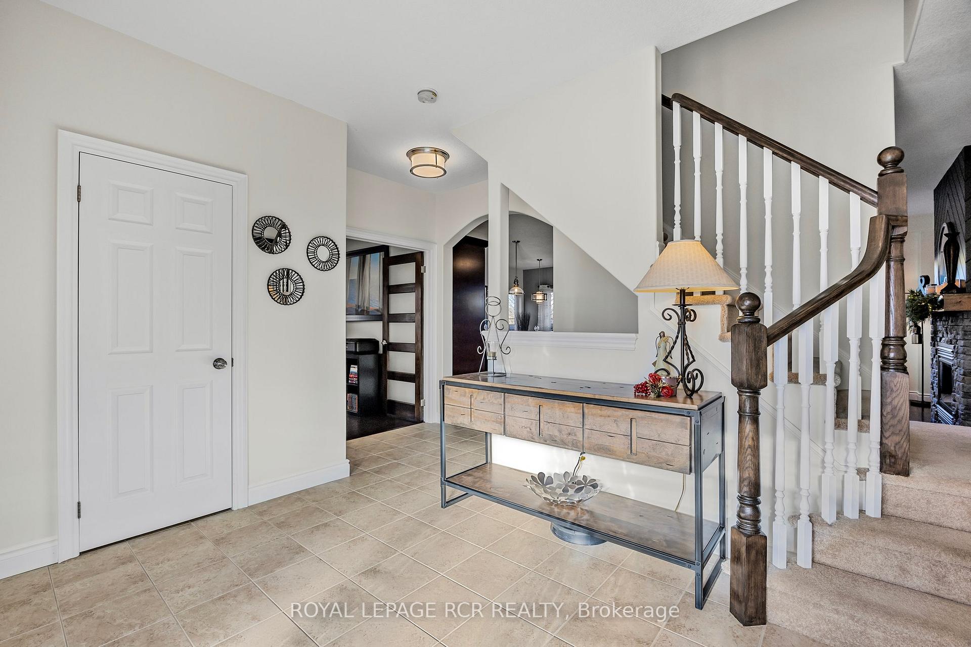 Photo 7 of 10 Irwin Crescent, New Tecumseth, Alliston — HOMEH