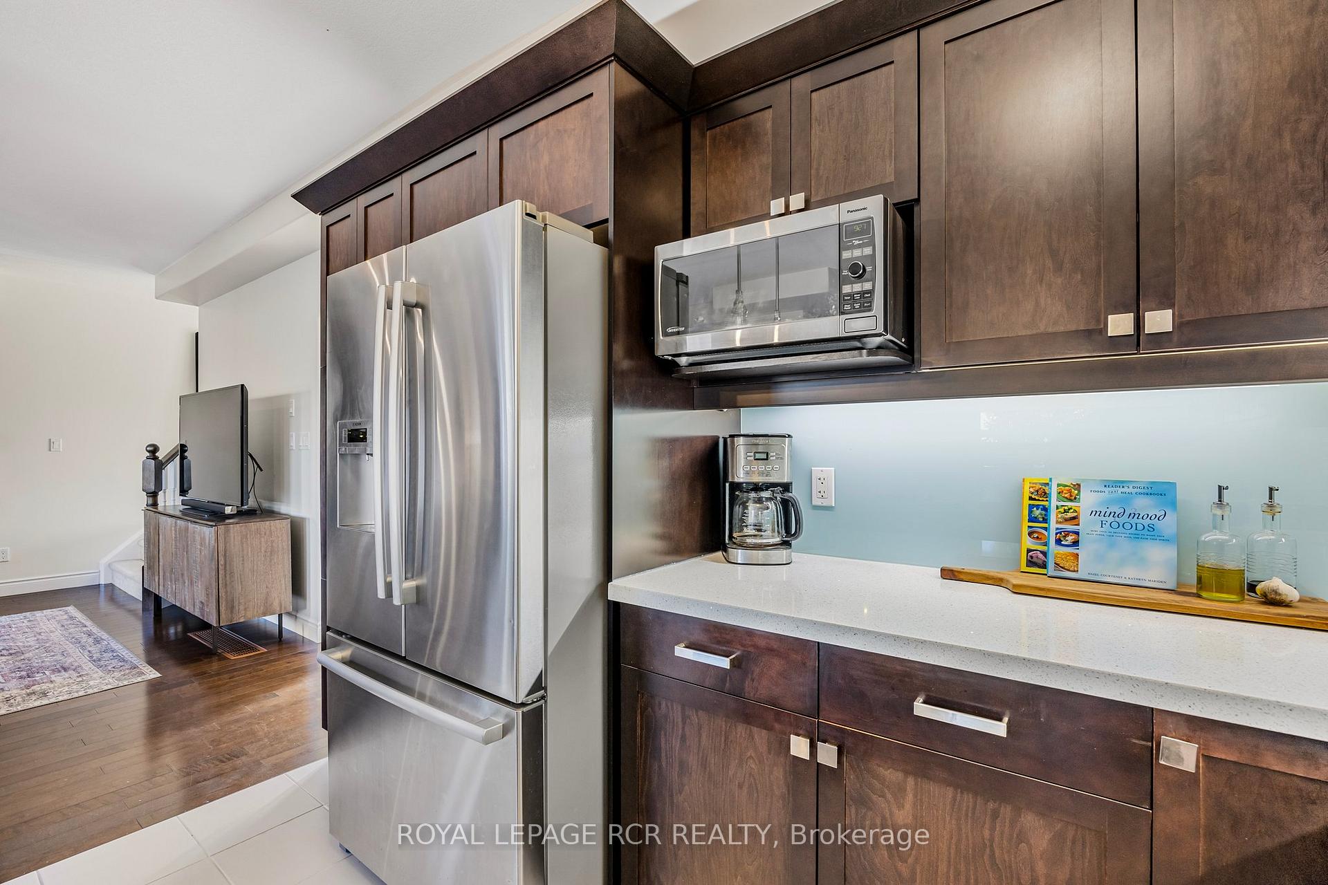 Photo 6 of 10 Irwin Crescent, New Tecumseth, Alliston — HOMEH