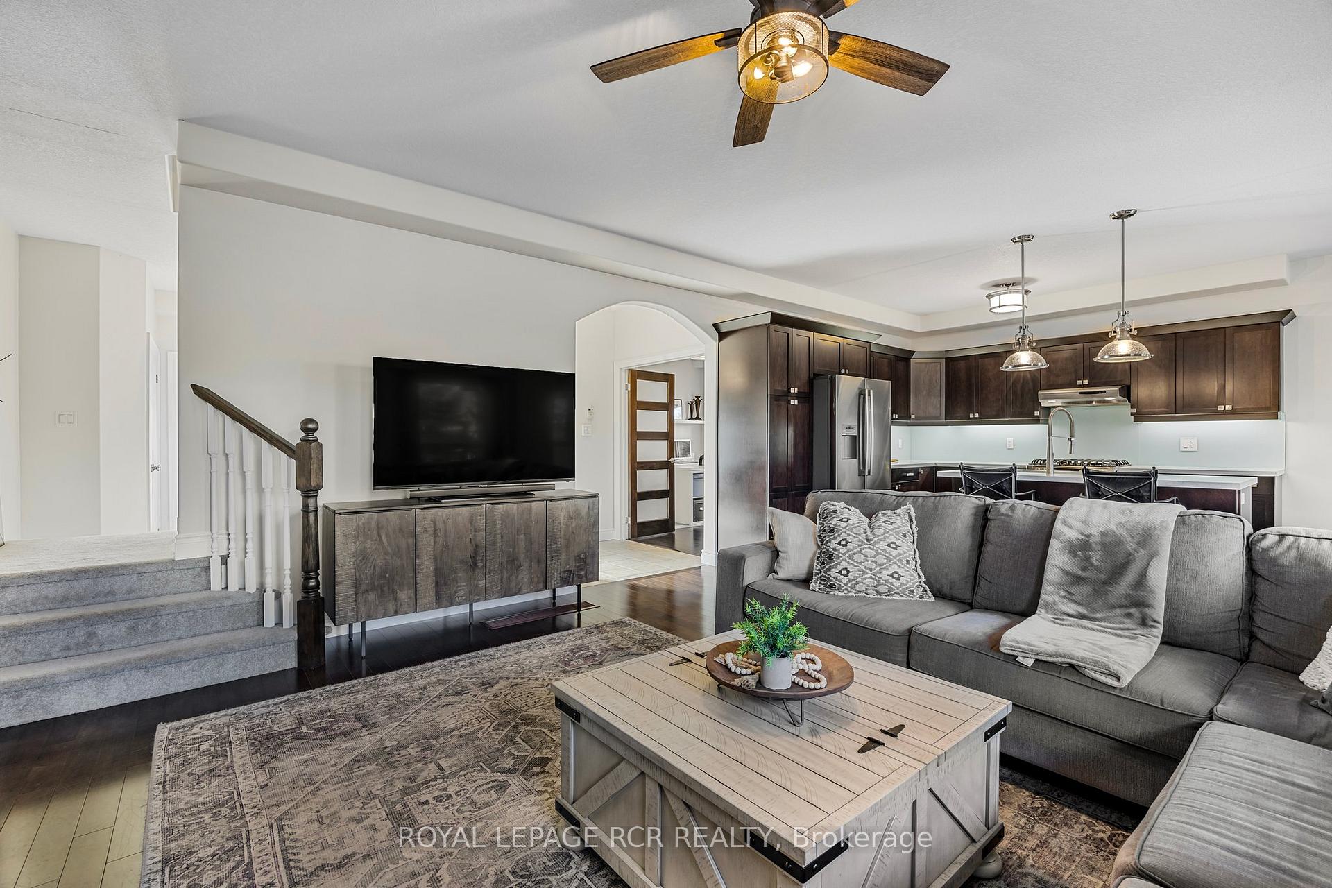 Photo 16 of 10 Irwin Crescent, New Tecumseth, Alliston — HOMEH