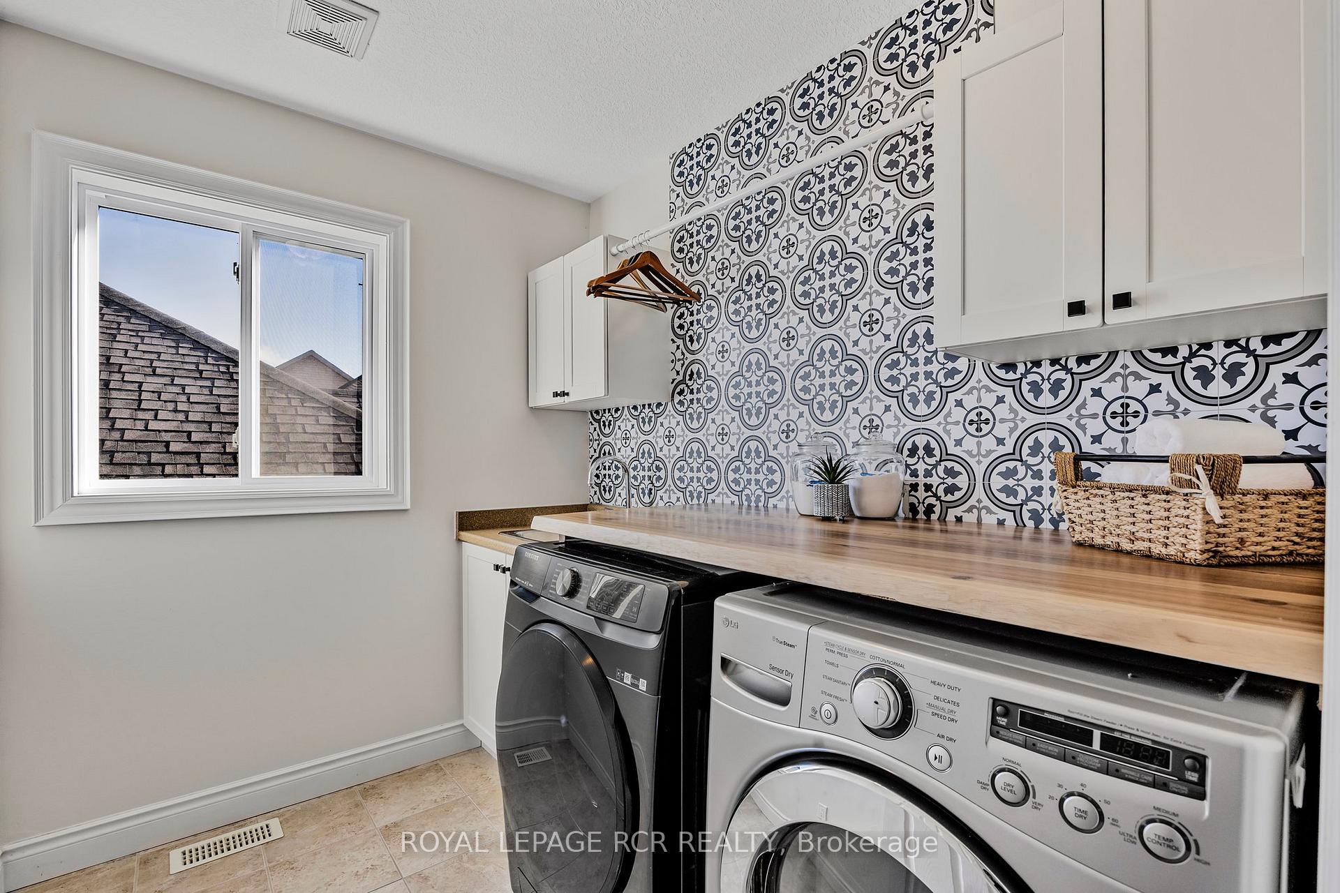 Photo 20 of 10 Irwin Crescent, New Tecumseth, Alliston — HOMEH