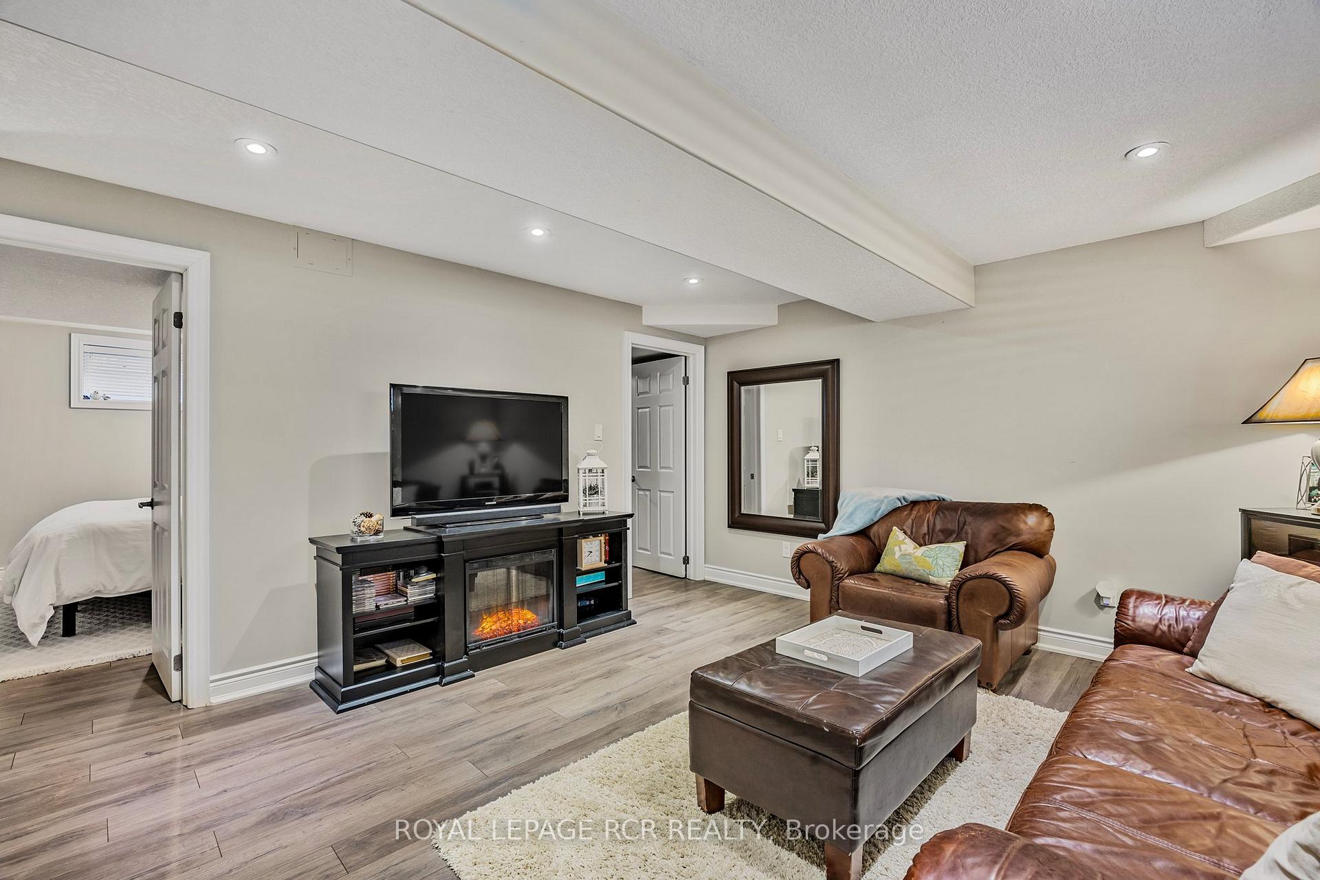 Photo 24 of 10 Irwin Crescent, New Tecumseth, Alliston — HOMEH