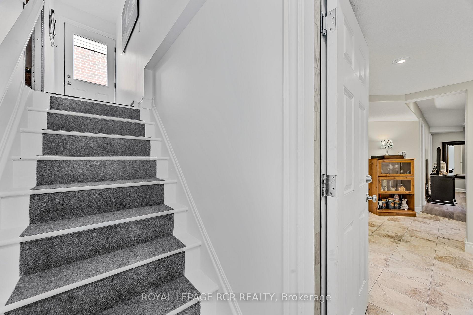Photo 32 of 10 Irwin Crescent, New Tecumseth, Alliston — HOMEH