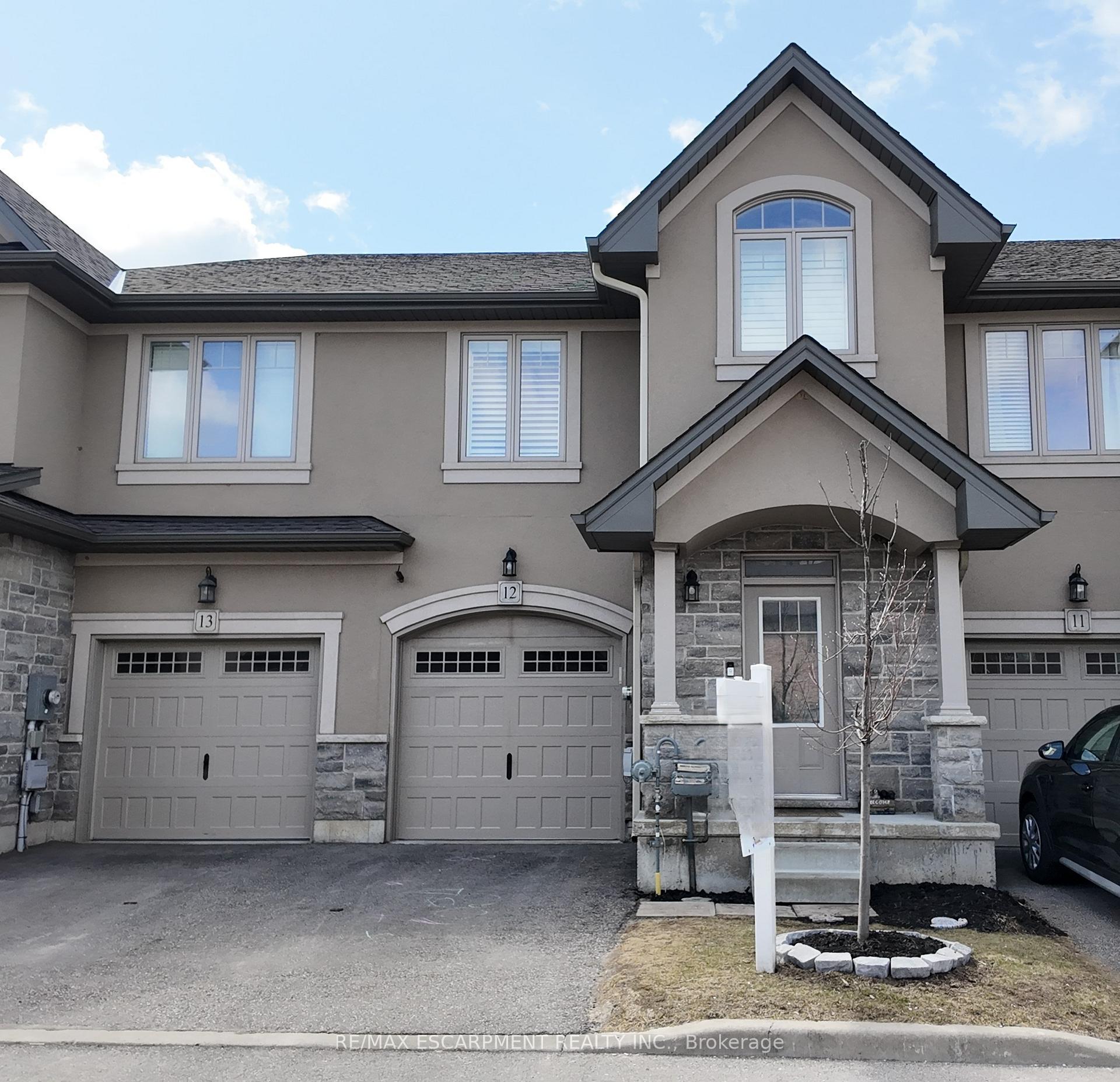 Front of Unit 12, 98 Shoreview Place