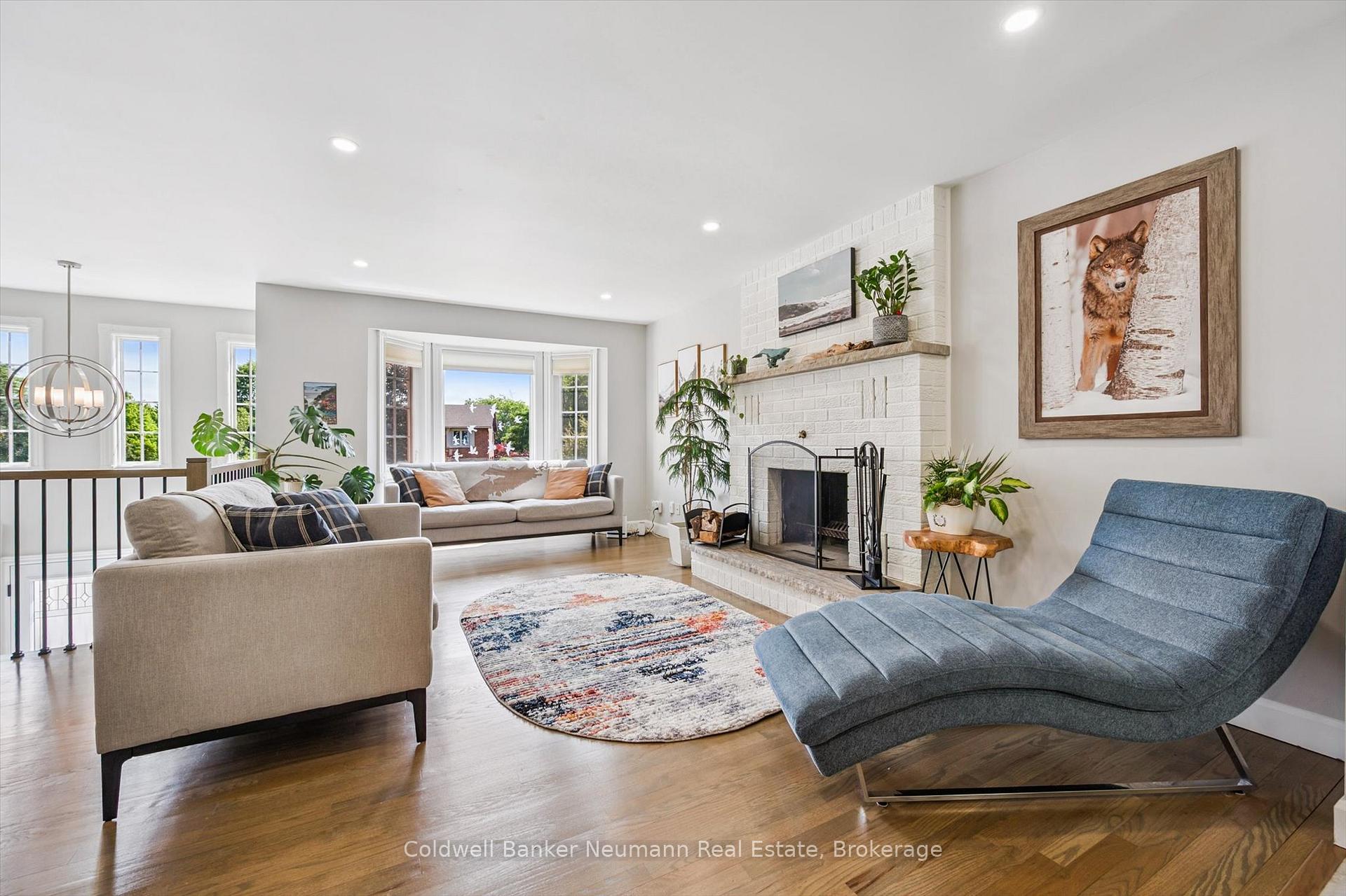 Photo 3 of 396 Ironwood Road, Guelph, Kortright West — HOMEH