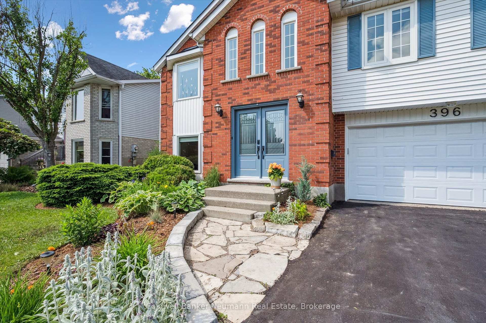 Photo 5 of 396 Ironwood Road, Guelph, Kortright West — HOMEH