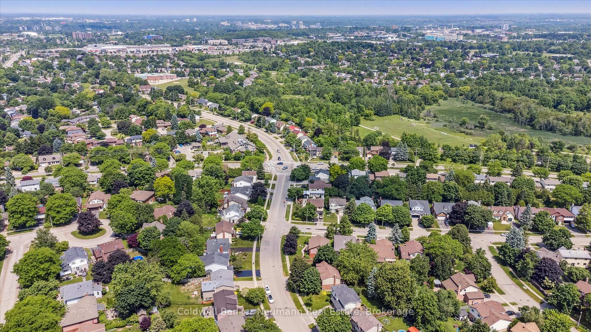 Photo 7 of 396 Ironwood Road, Guelph, Kortright West — HOMEH