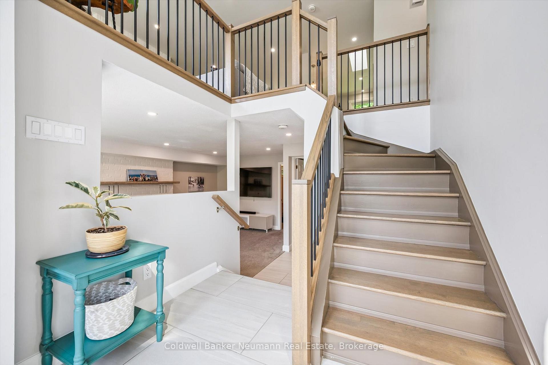 Photo 9 of 396 Ironwood Road, Guelph, Kortright West — HOMEH