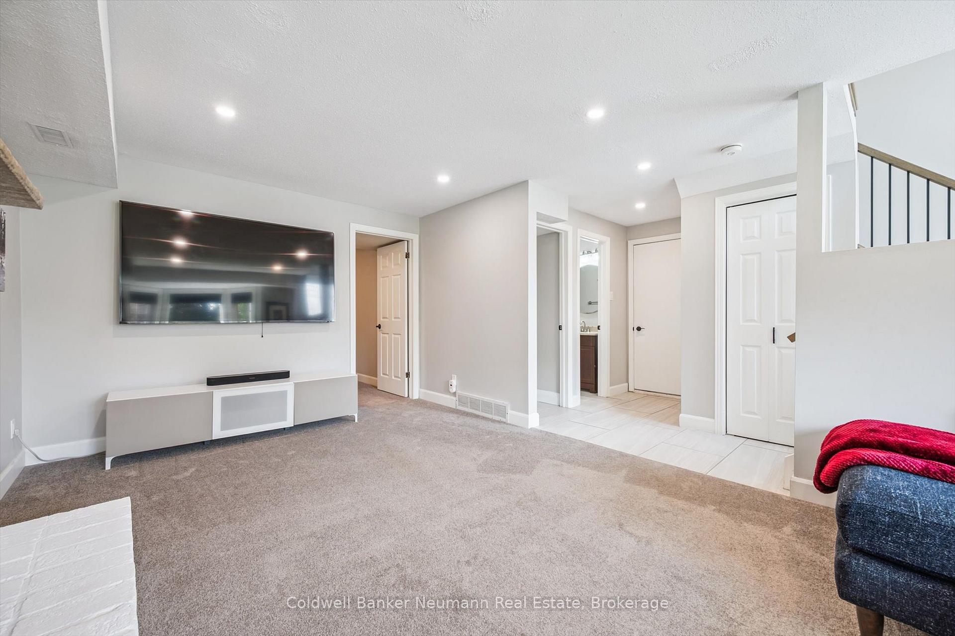 Photo 29 of 396 Ironwood Road, Guelph, Kortright West — HOMEH
