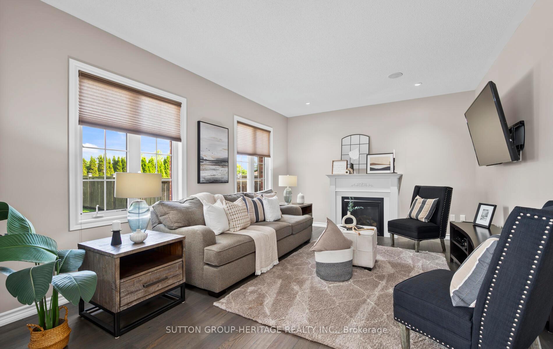 Photo 13 of 198 Honeyman Drive, Clarington, Bowmanville — HOMEH