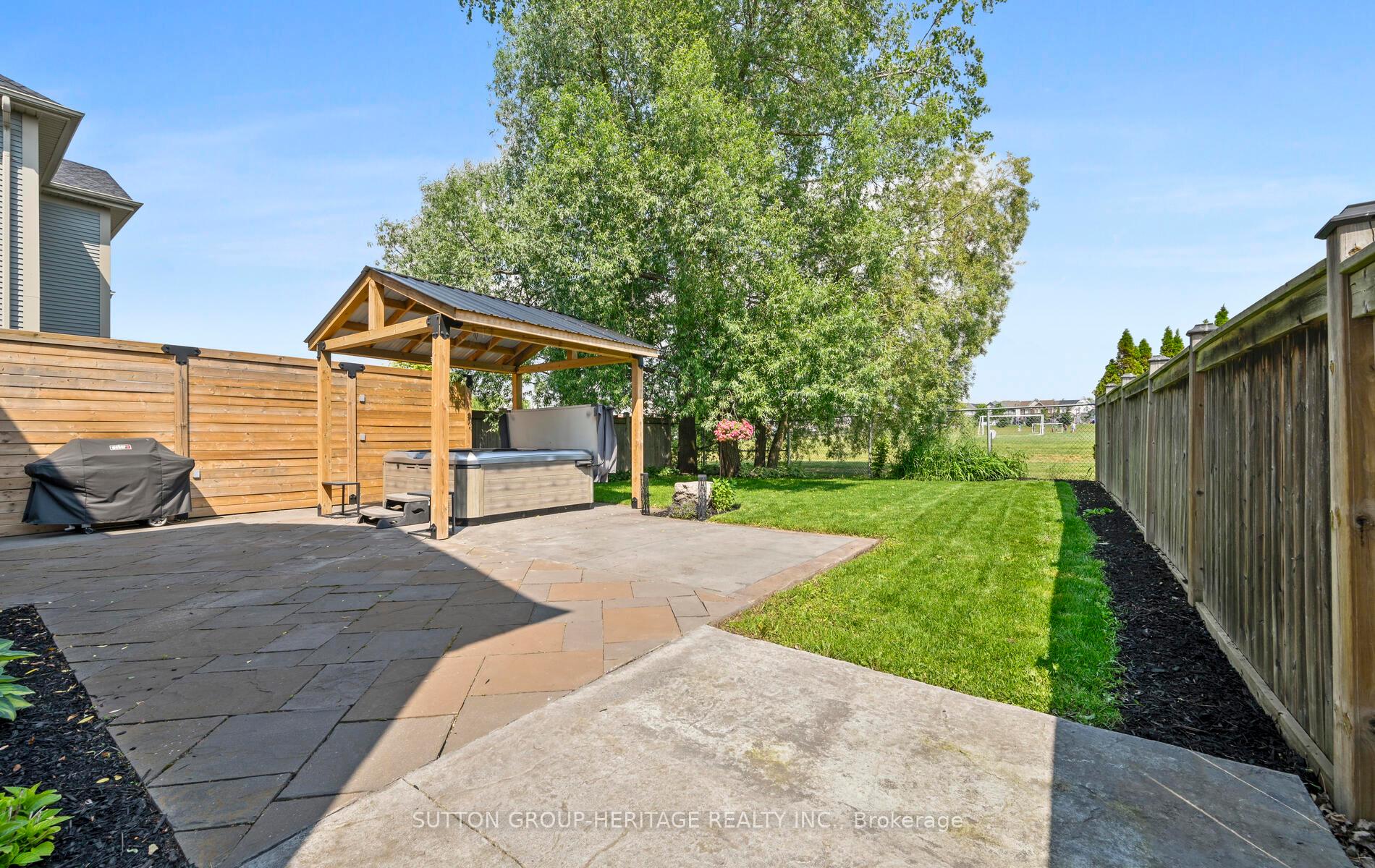 Photo 37 of 198 Honeyman Drive, Clarington, Bowmanville — HOMEH