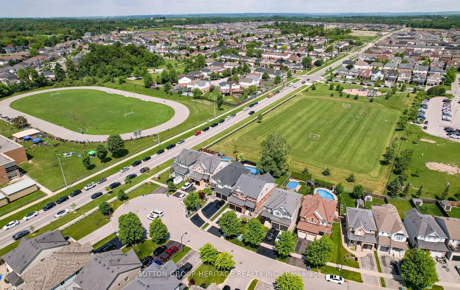 Photo 43 of 198 Honeyman Drive, Clarington, Bowmanville — HOMEH