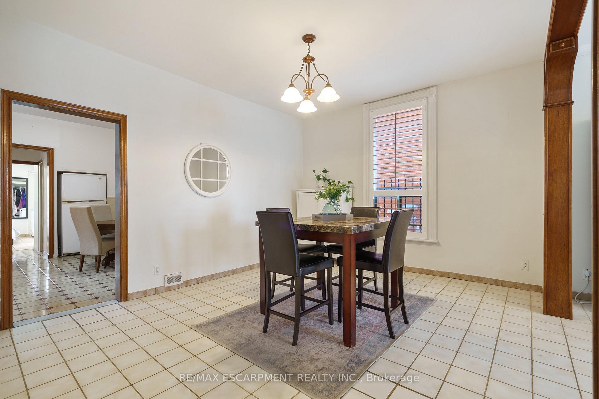 Photo 4 of 22 Aikman Avenue, Hamilton, Gibson — HOMEH