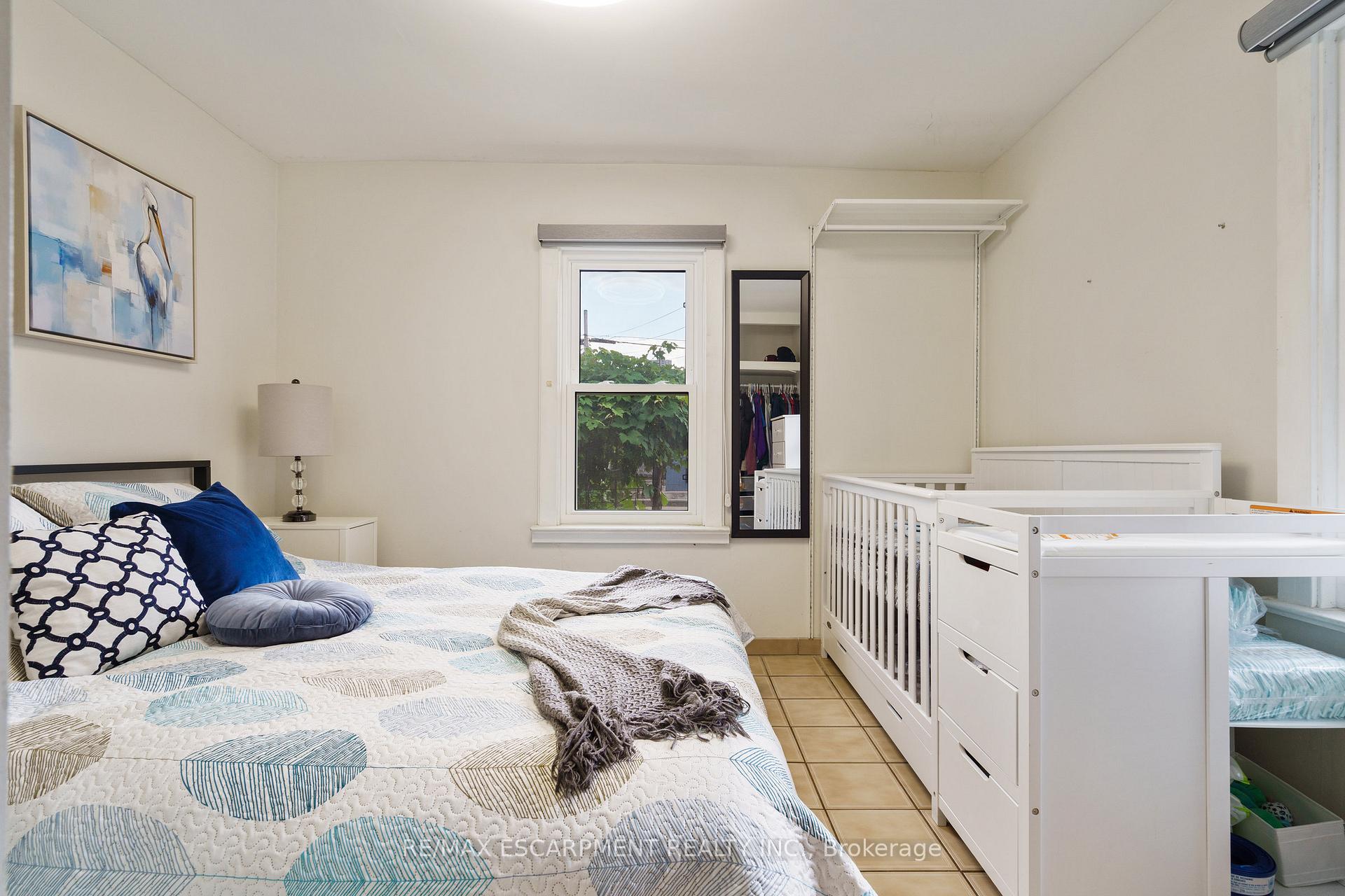 Photo 16 of 22 Aikman Avenue, Hamilton, Gibson — HOMEH