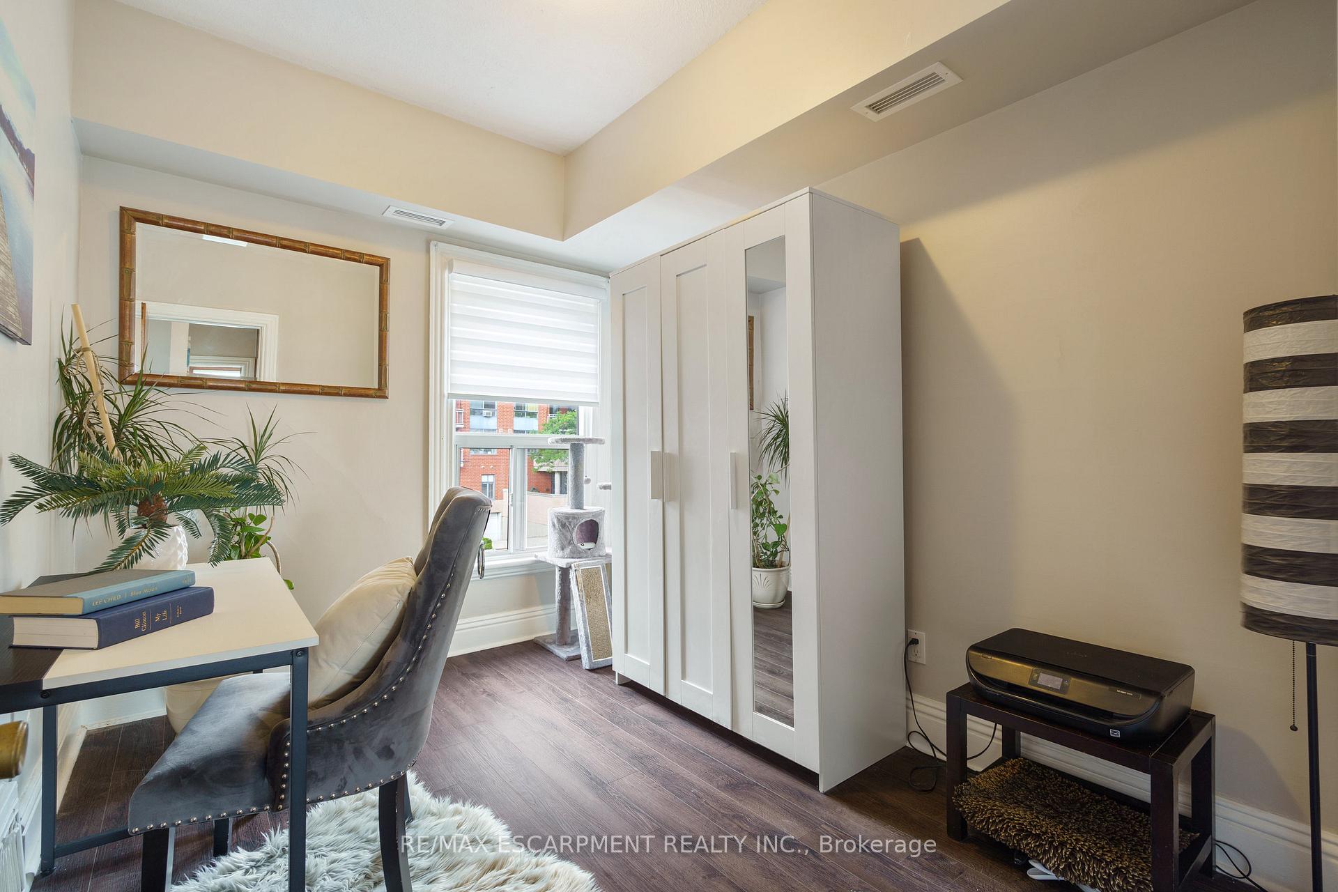 Photo 15 of 22 Aikman Avenue, Hamilton, Gibson — HOMEH