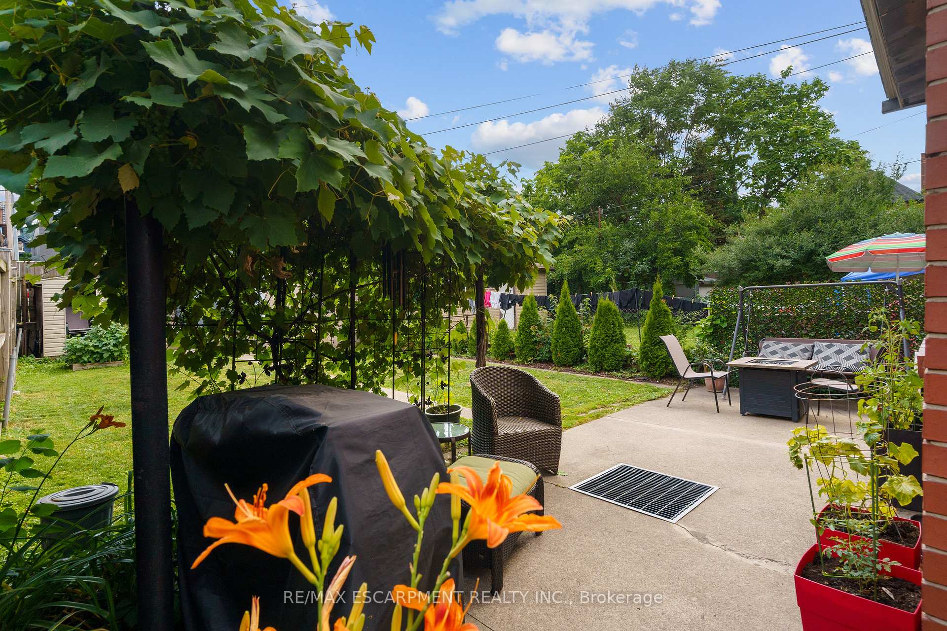 Photo 23 of 22 Aikman Avenue, Hamilton, Gibson — HOMEH