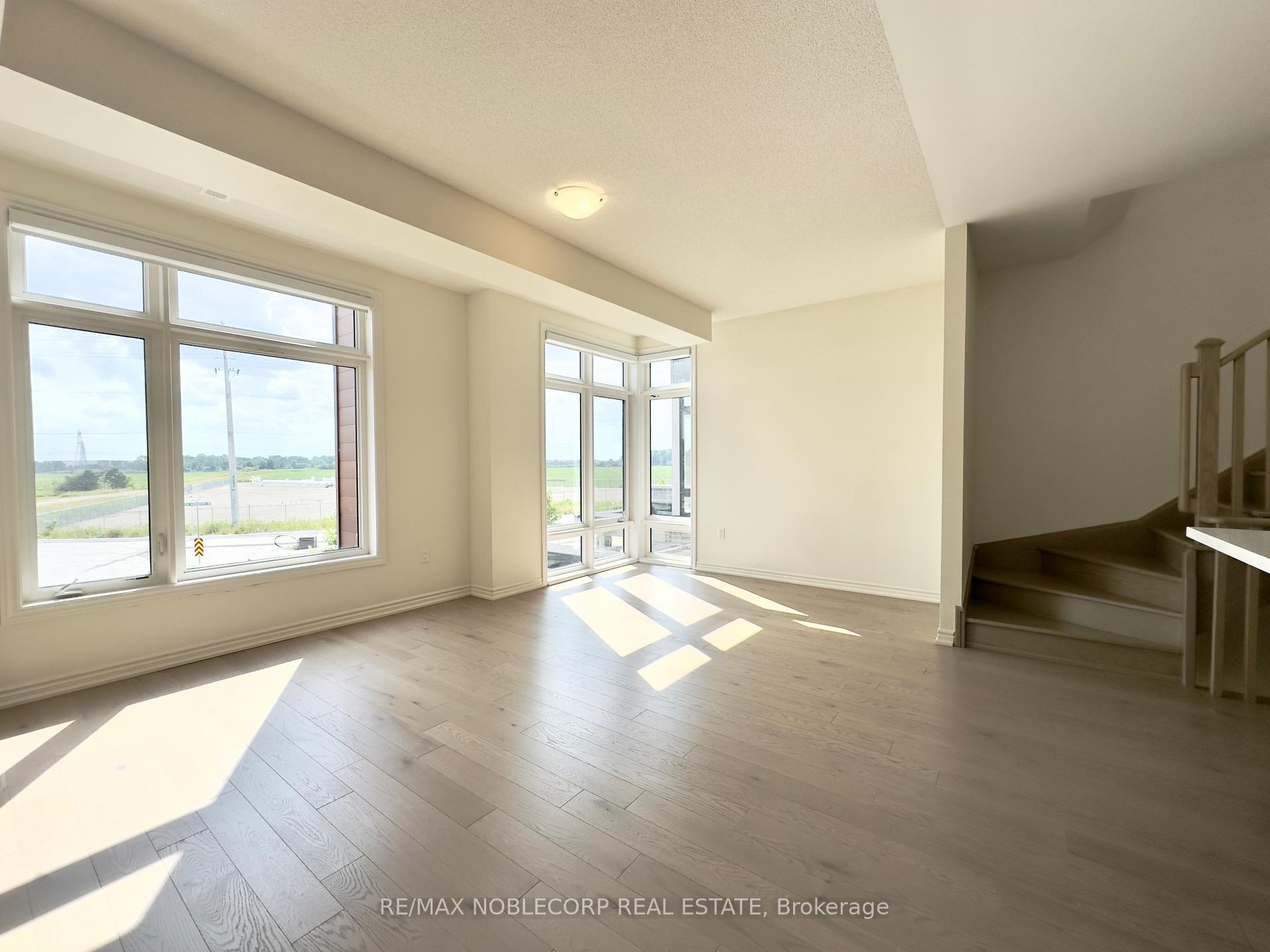 Photo 37 of 31 Holyrood Crescent, Vaughan, Kleinburg — HOMEH