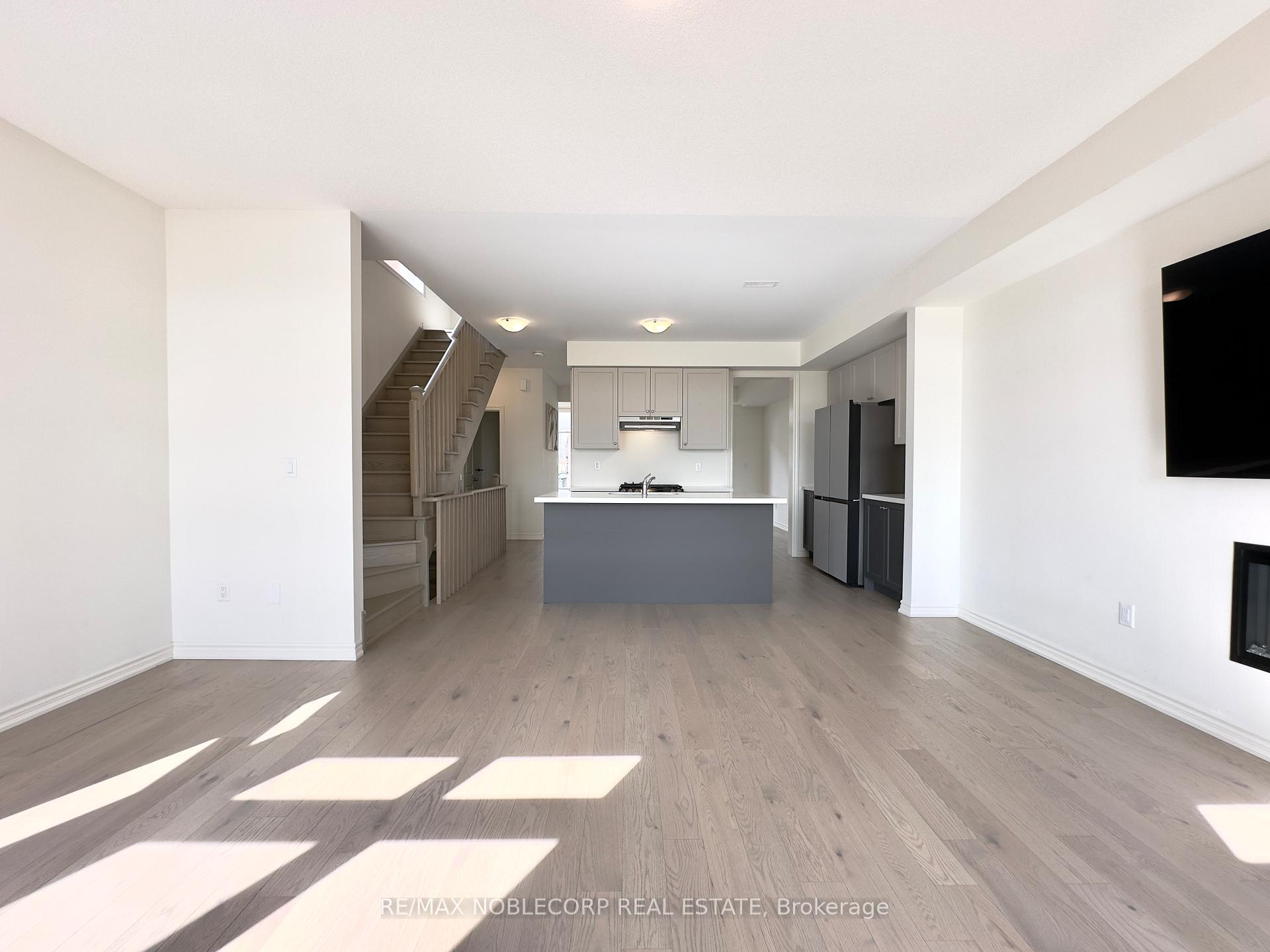 Photo 28 of 31 Holyrood Crescent, Vaughan, Kleinburg — HOMEH