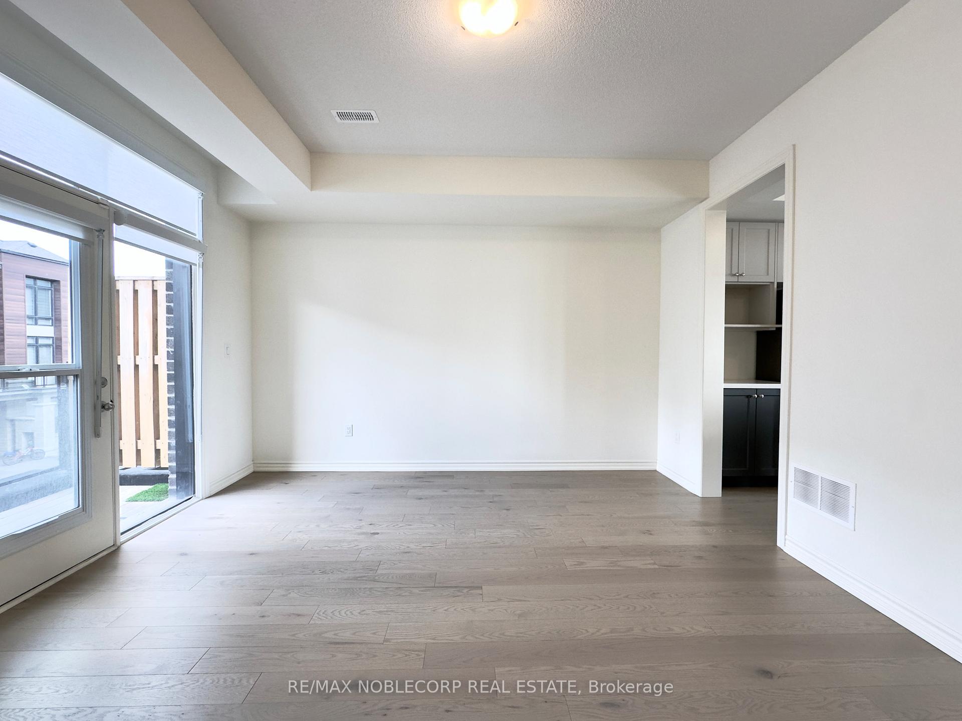 Photo 24 of 31 Holyrood Crescent, Vaughan, Kleinburg — HOMEH