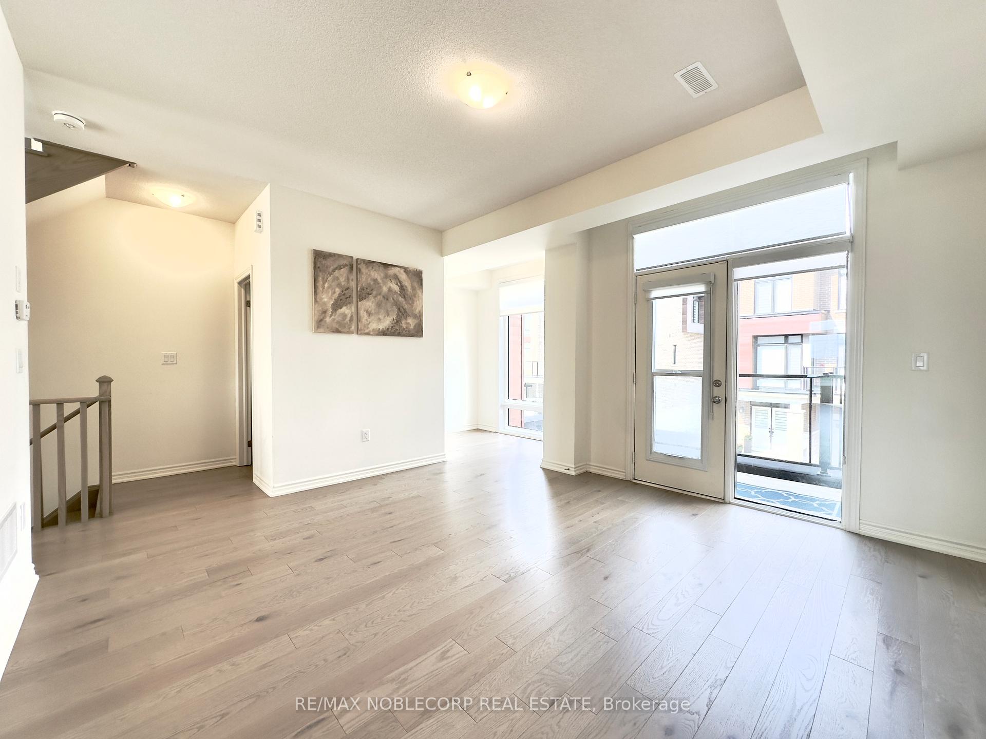 Photo 23 of 31 Holyrood Crescent, Vaughan, Kleinburg — HOMEH