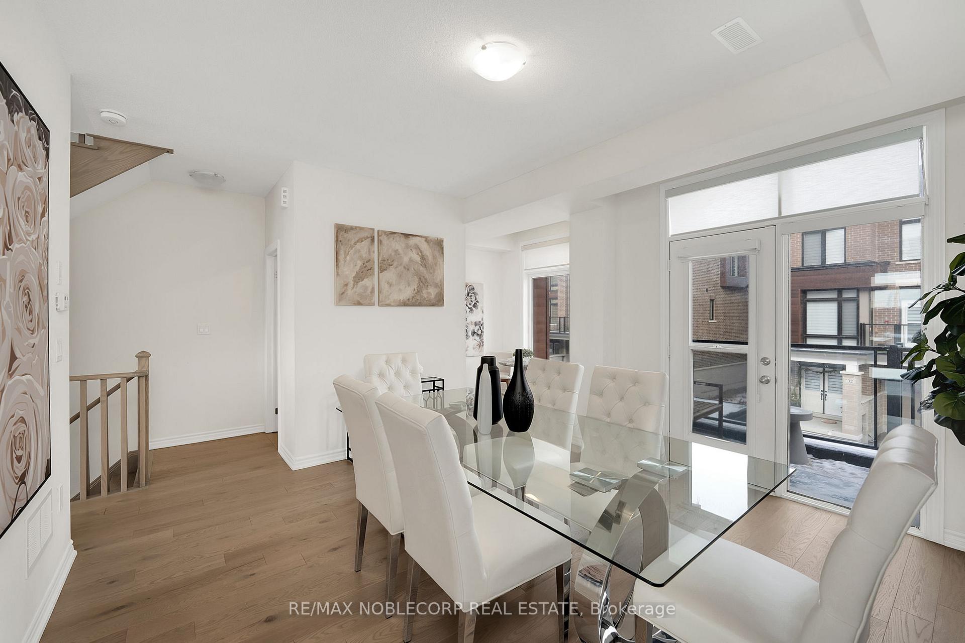 Photo 18 of 31 Holyrood Crescent, Vaughan, Kleinburg — HOMEH