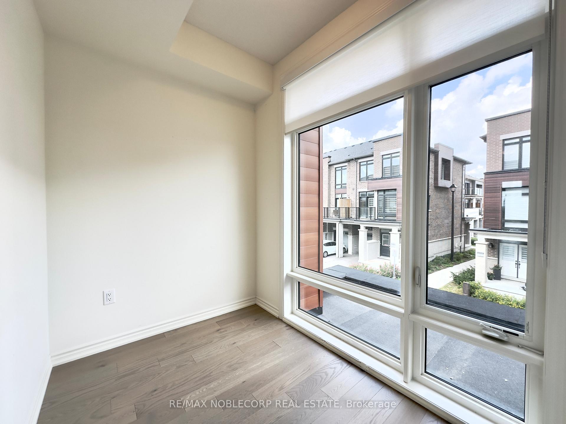 Photo 33 of 31 Holyrood Crescent, Vaughan, Kleinburg — HOMEH