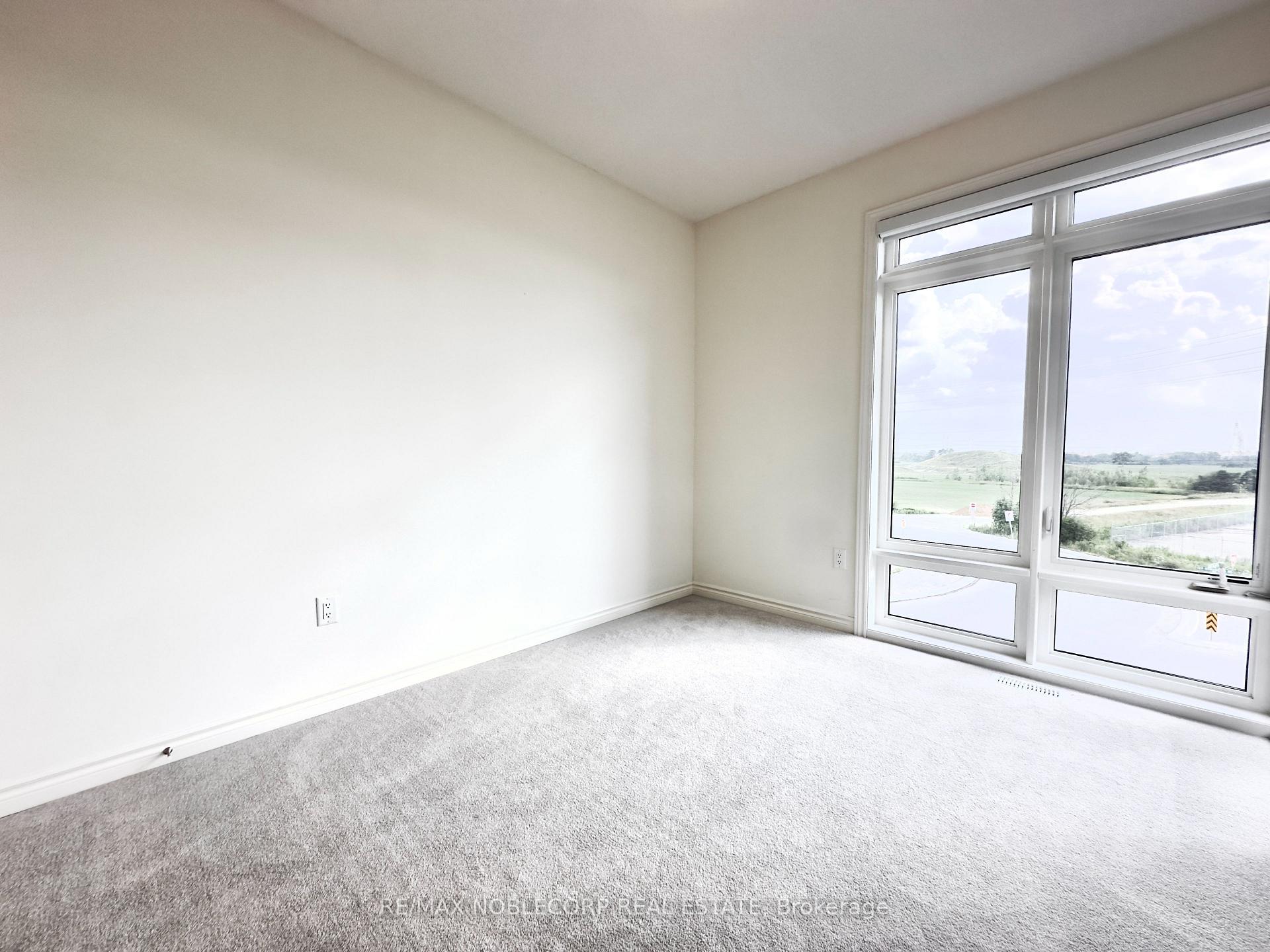 Photo 43 of 31 Holyrood Crescent, Vaughan, Kleinburg — HOMEH