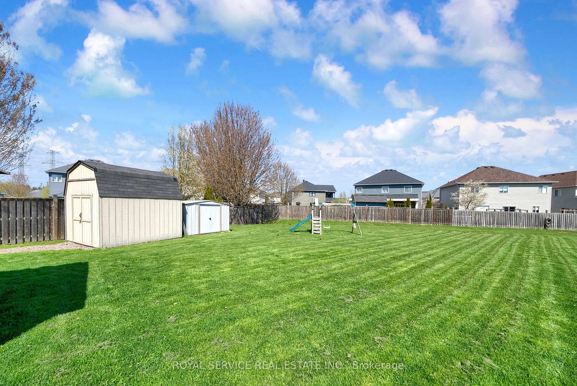 Photo 43 of 35 Alldread Crescent, Clarington, Newcastle — HOMEH