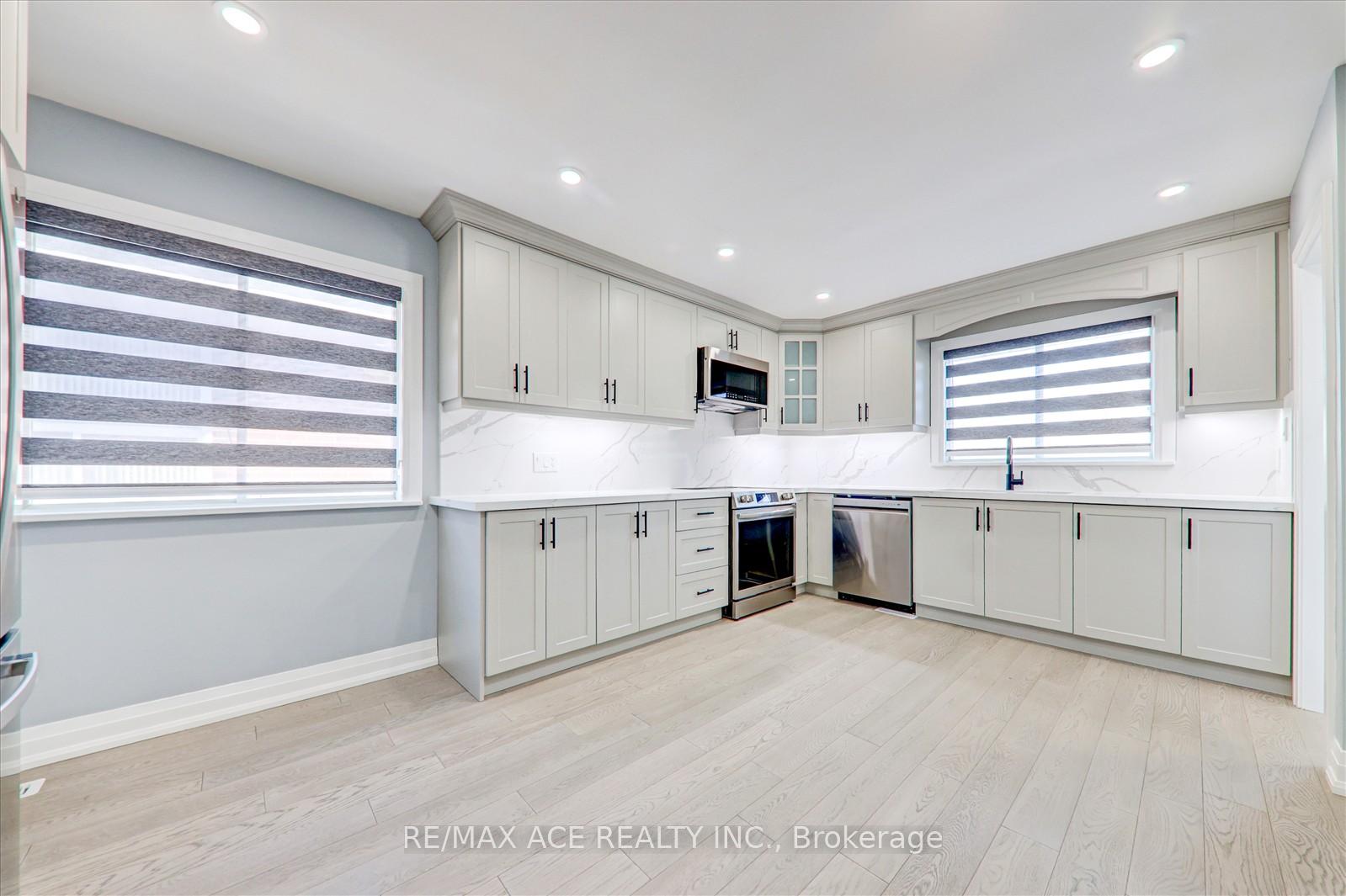 Photo 10 of 16 Roseglor Crescent, Scarborough, Bendale — HOMEH