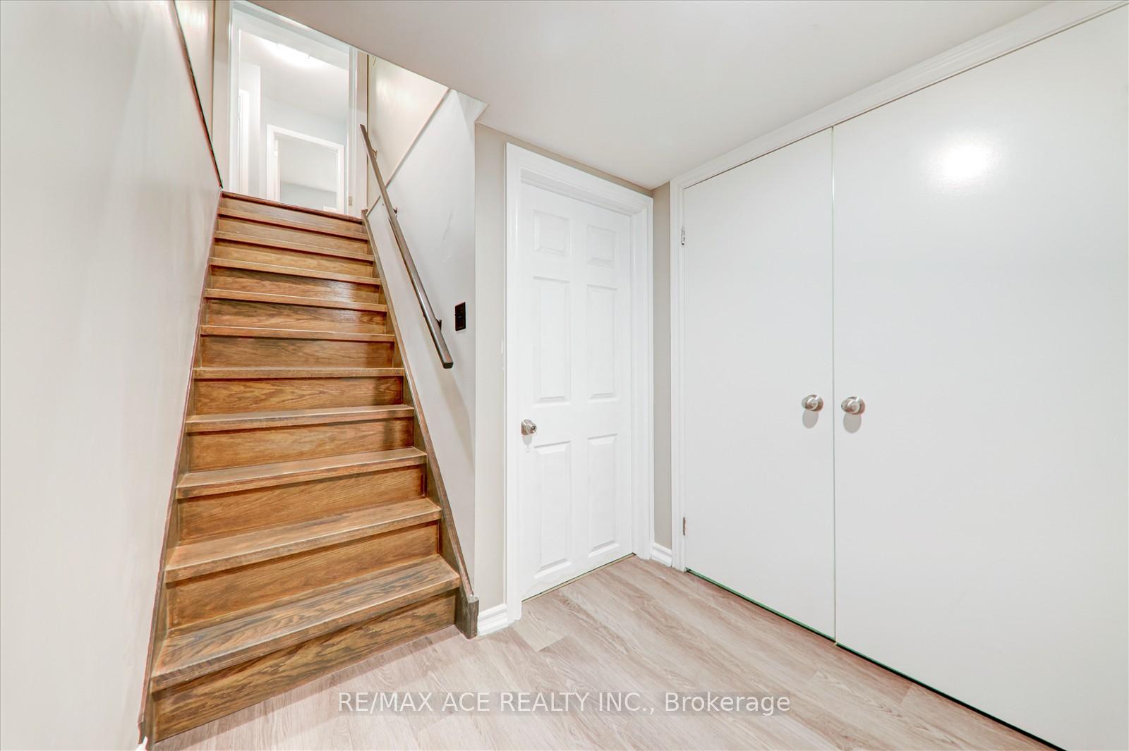 Photo 16 of 16 Roseglor Crescent, Scarborough, Bendale — HOMEH