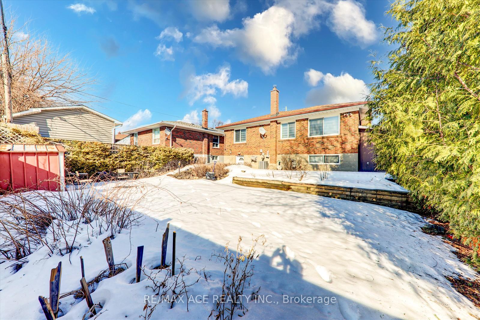 Photo 31 of 16 Roseglor Crescent, Scarborough, Bendale — HOMEH