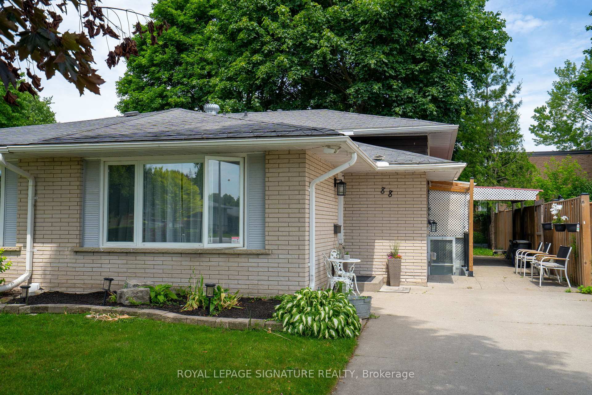Photo 6 of 88 Conway Drive, Kitchener — HOMEH