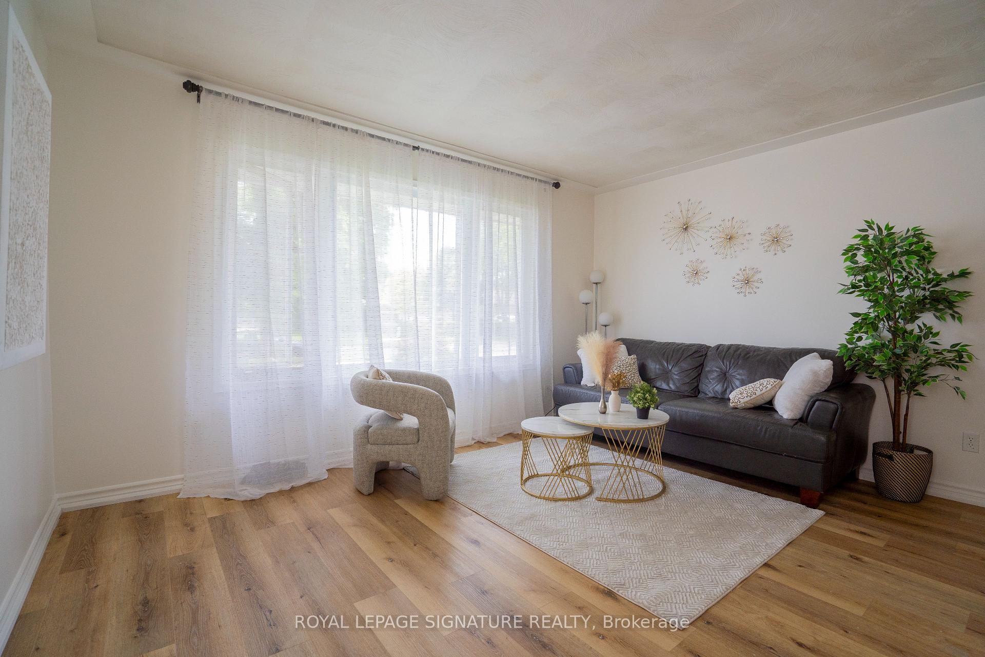 Photo 15 of 88 Conway Drive, Kitchener — HOMEH