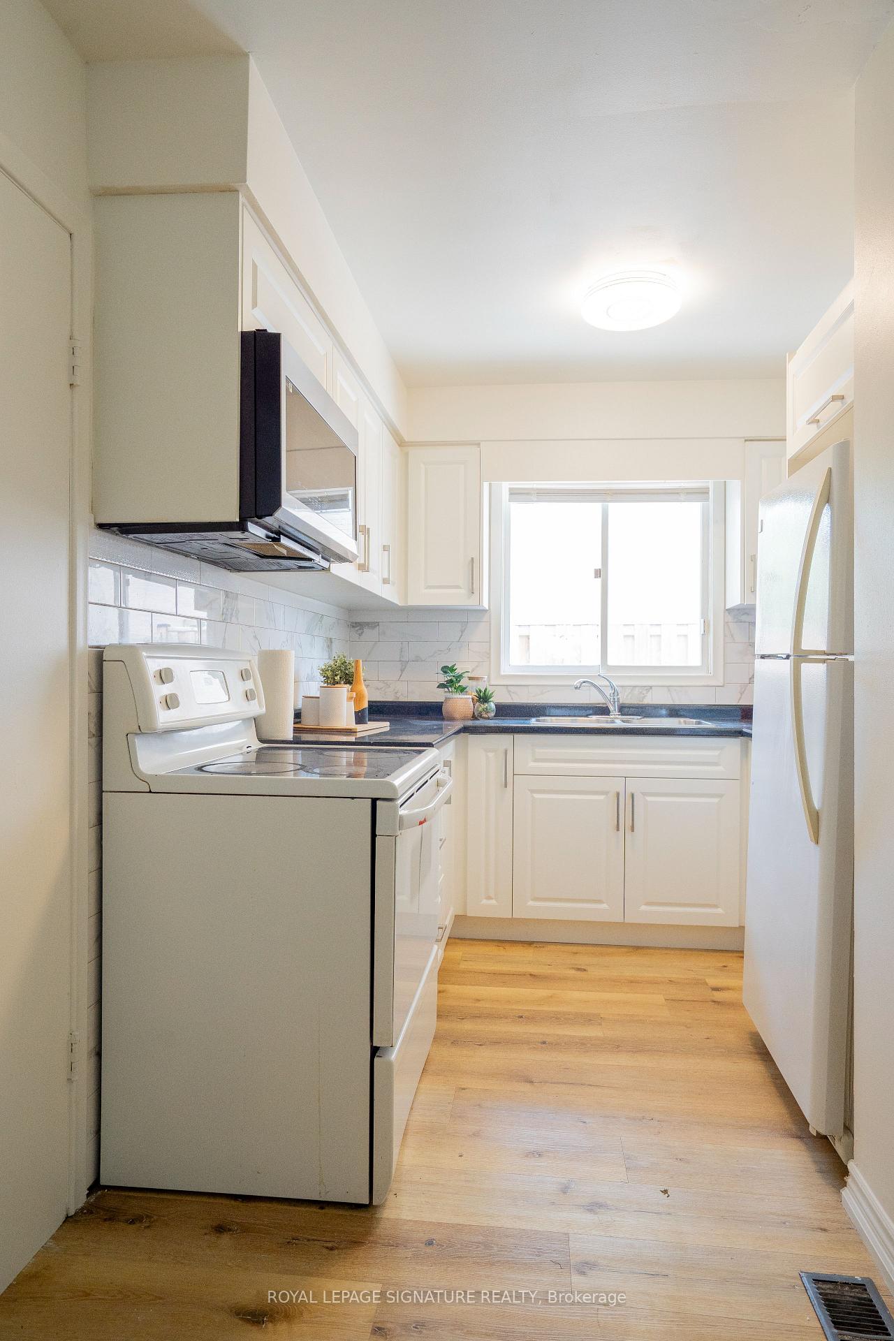 Photo 4 of 88 Conway Drive, Kitchener — HOMEH